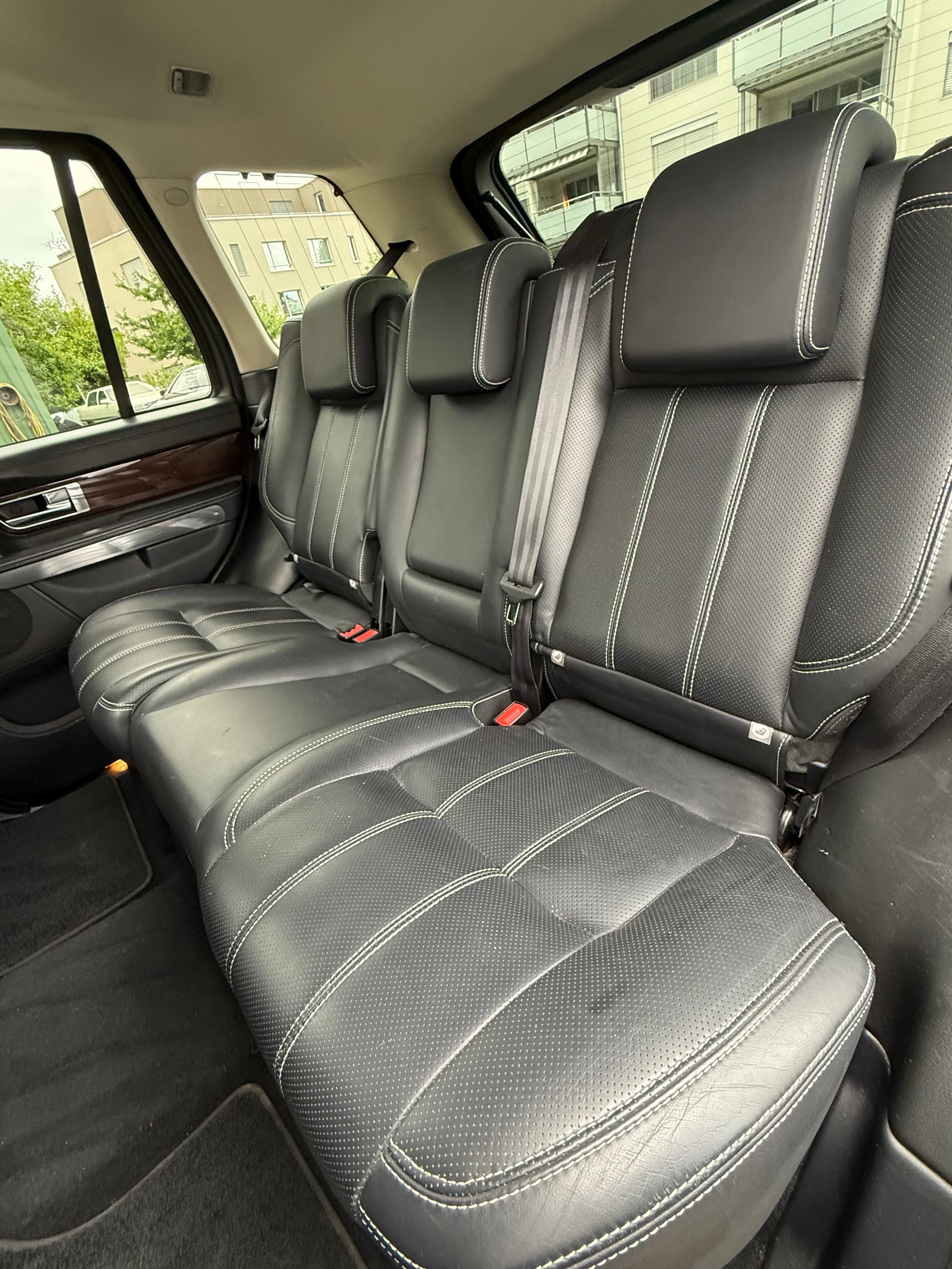 LAND ROVER Range Rover Sport 3.0 TDV6 HSE Automatic-image-7