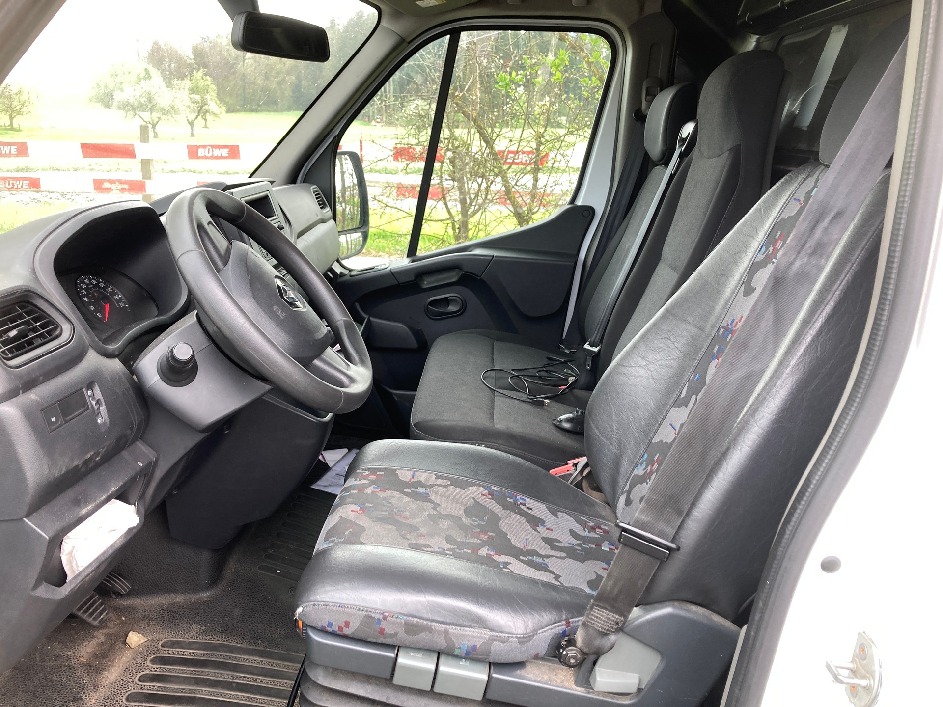 RENAULT Master T35 ENERGY 2.3dCi 180 L3H3 Quickshift-image-4