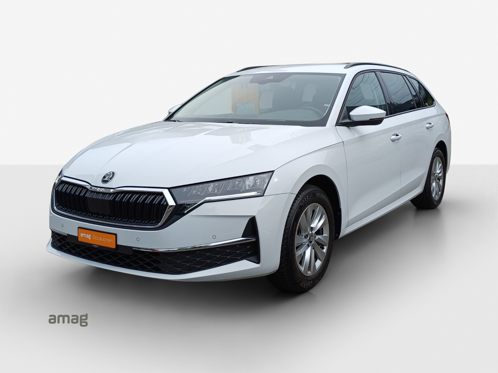 SKODA Octavia Combi 2.0 TDI DSG Selection-image-0