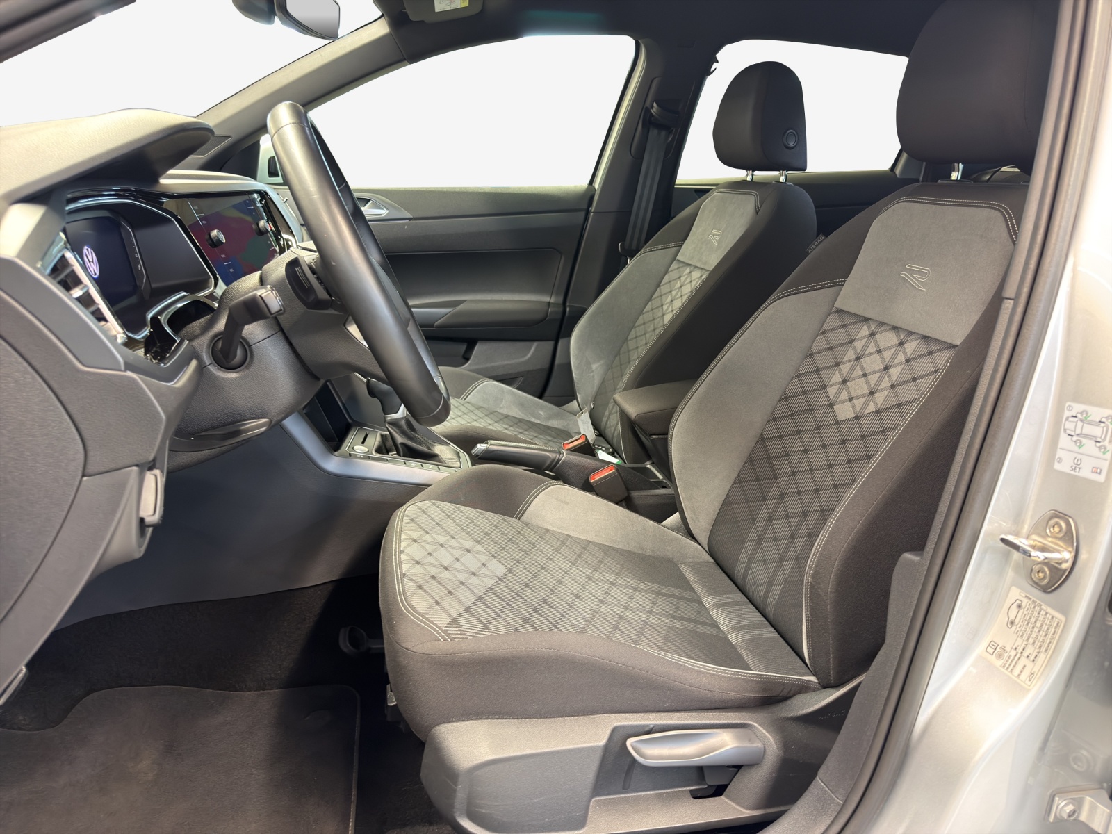VW Taigo 1.5 TSI R-Line DSG-image-7