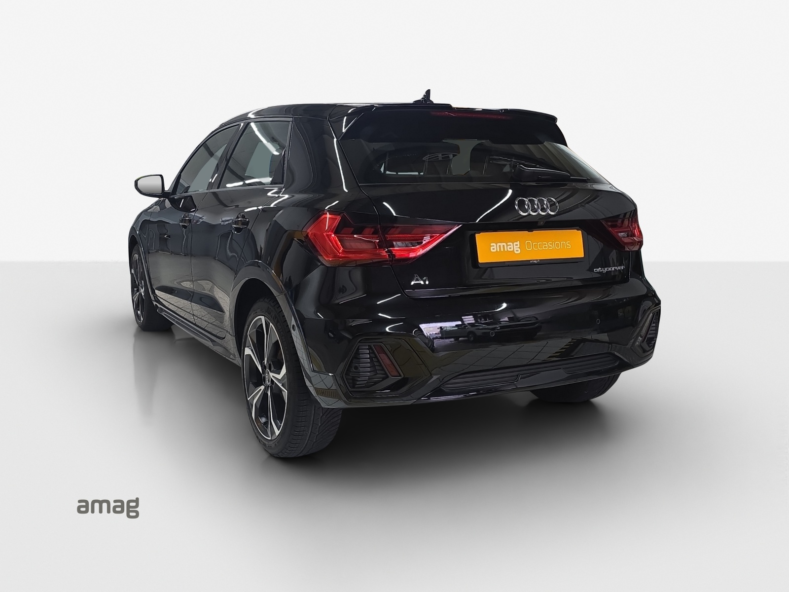 AUDI A1 City Carver30 TFSI Attraction-image-2