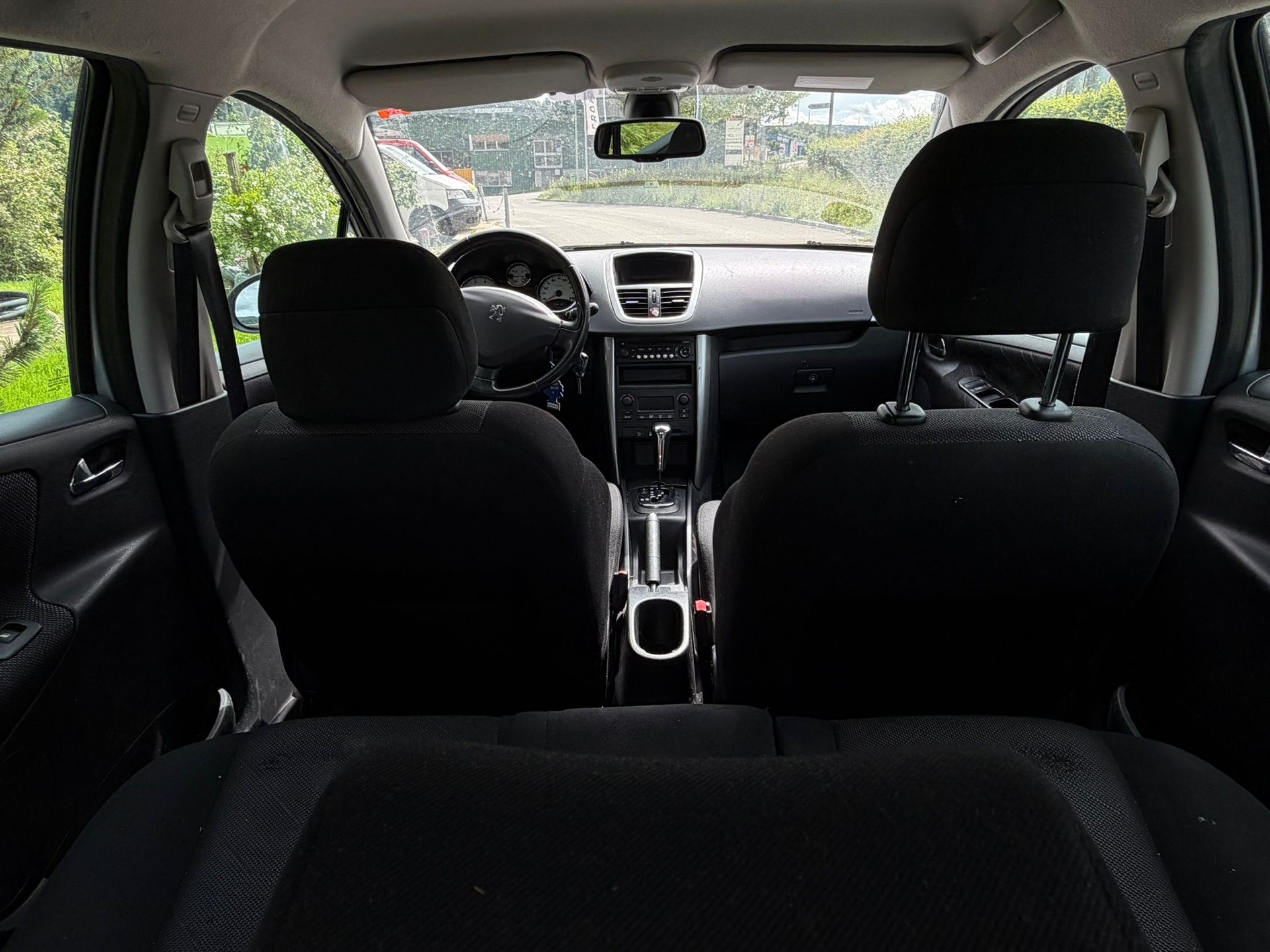 PEUGEOT 207 1.6 16V Sport Automatic-image-4