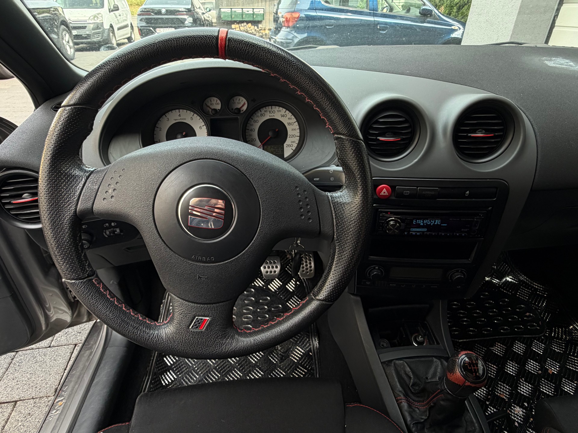 SEAT Ibiza 1.8 20V T Cupra Last Call-image-9