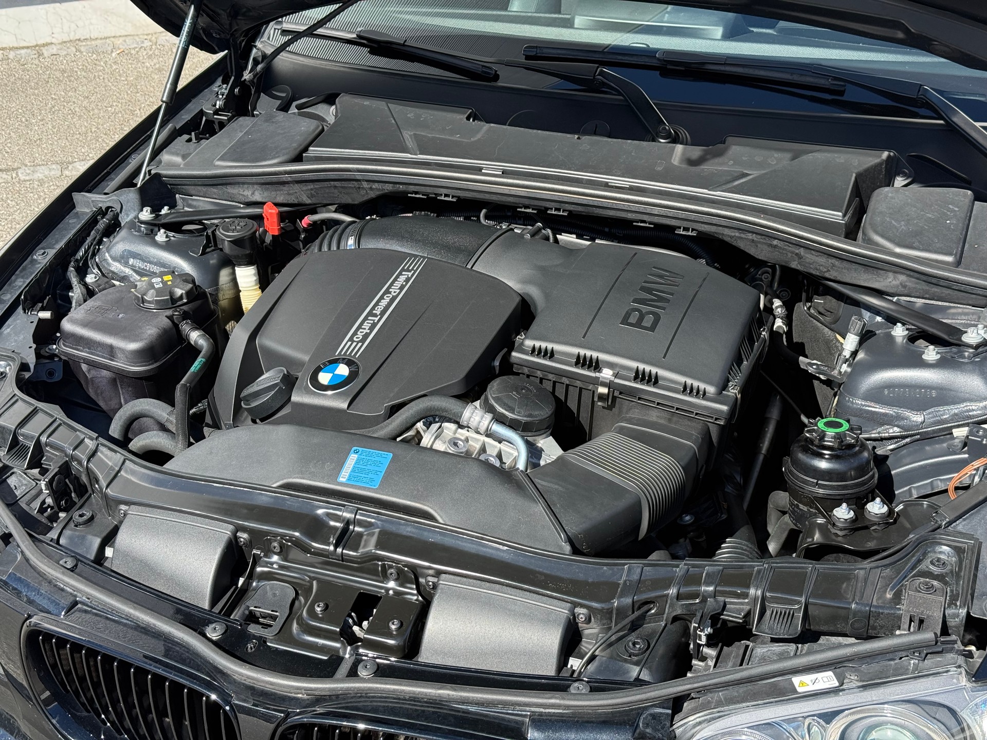 BMW 135i Coupé DSG-image-3