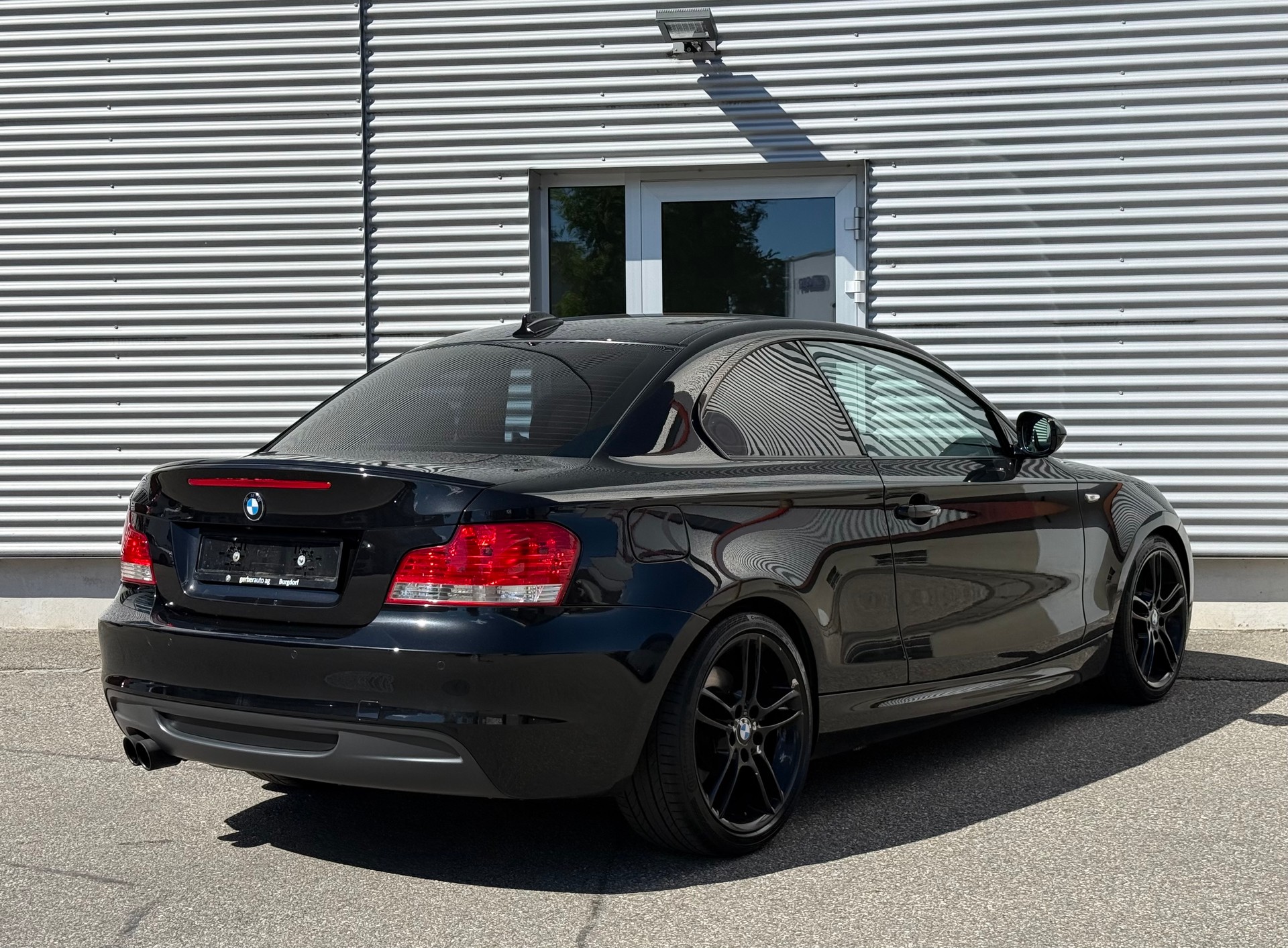 BMW 135i Coupé DSG-image-2