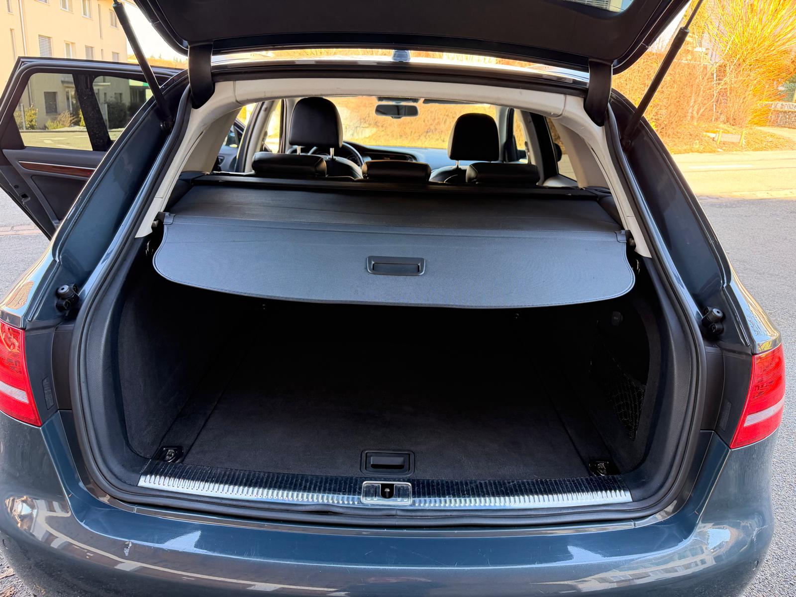 AUDI A4 Avant 3.0 TDI quattro S-tronic-image-13