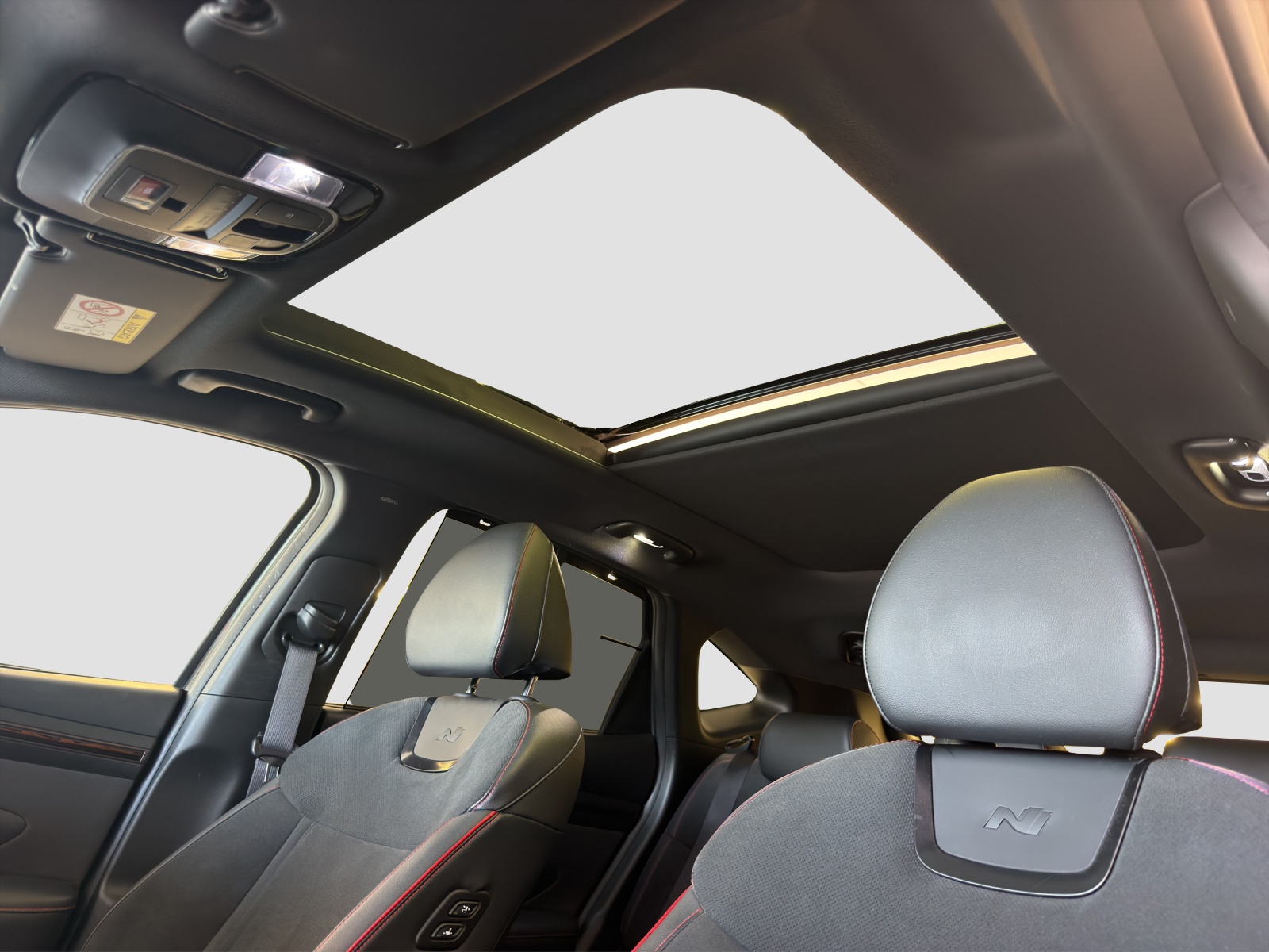HYUNDAI TUCSON 1.6 T-GDi HEV N-Line 4WD-image-11