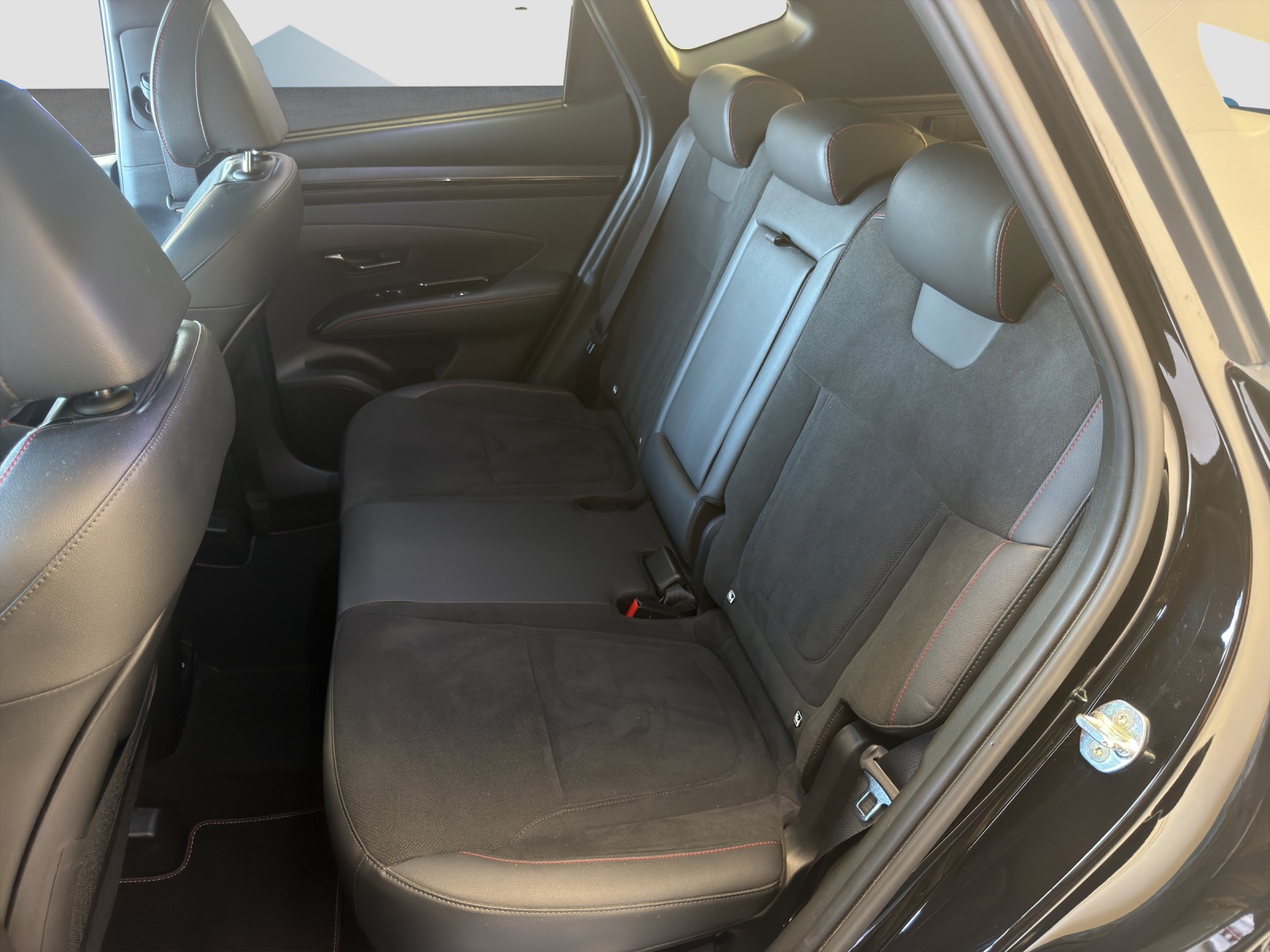 HYUNDAI TUCSON 1.6 T-GDi HEV N-Line 4WD-image-7