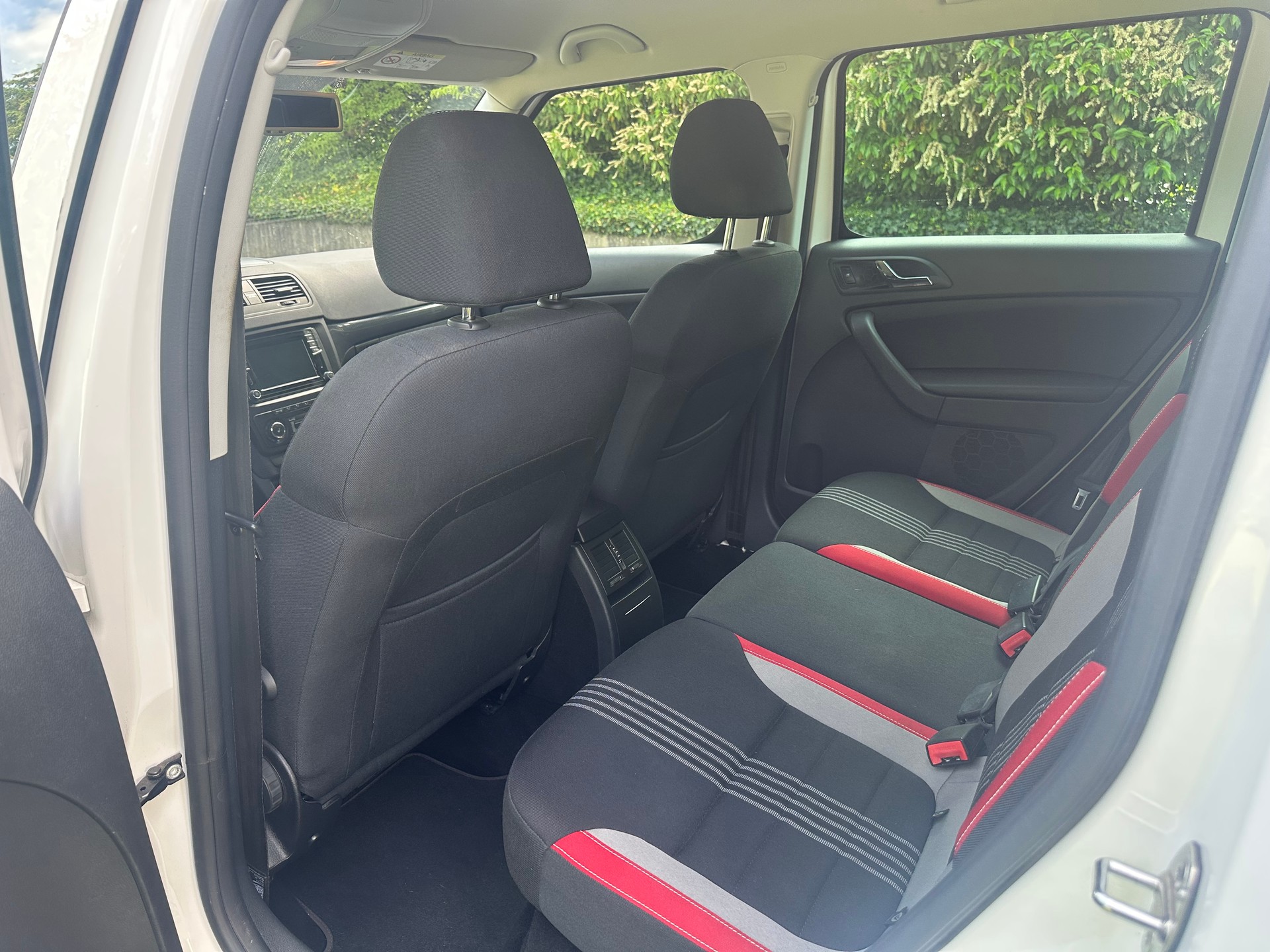SKODA Yeti 1.4 TSI Monte Carlo 4x2 DSG-image-10