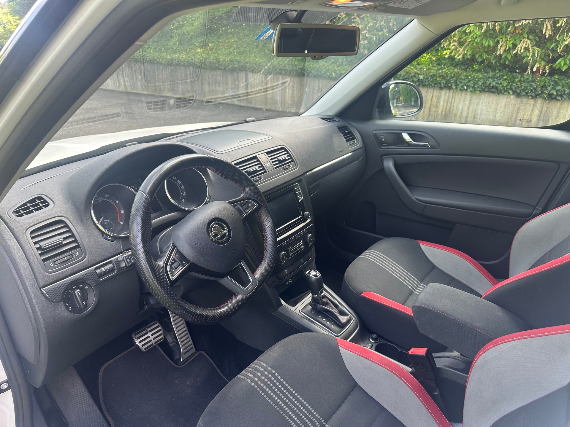 SKODA Yeti 1.4 TSI Monte Carlo 4x2 DSG-image-6