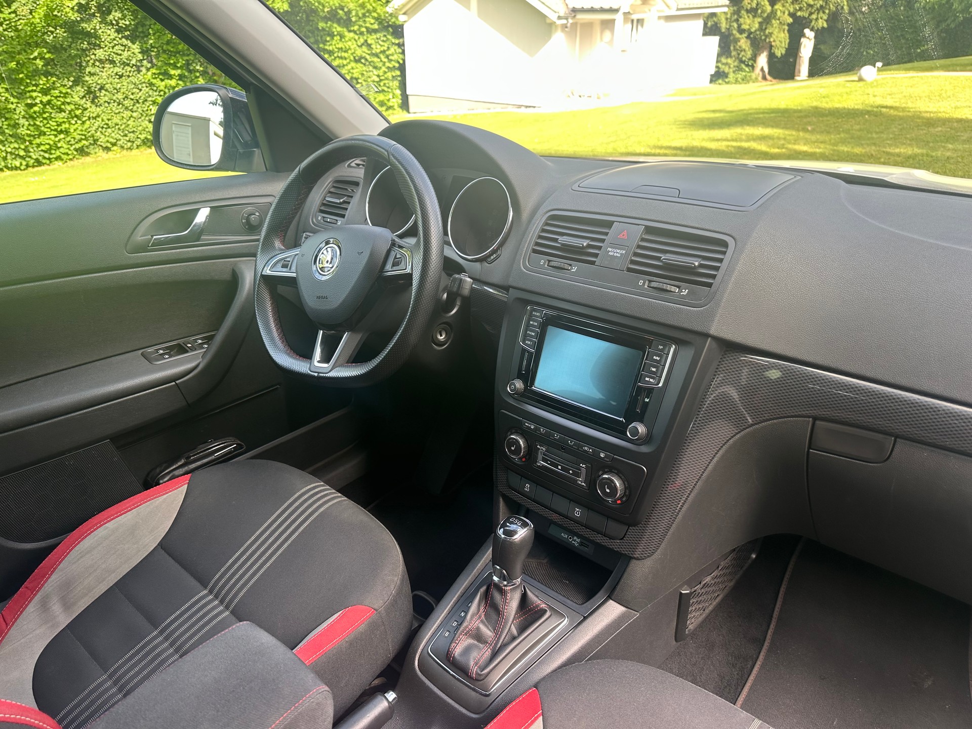 SKODA Yeti 1.4 TSI Monte Carlo 4x2 DSG-image-8