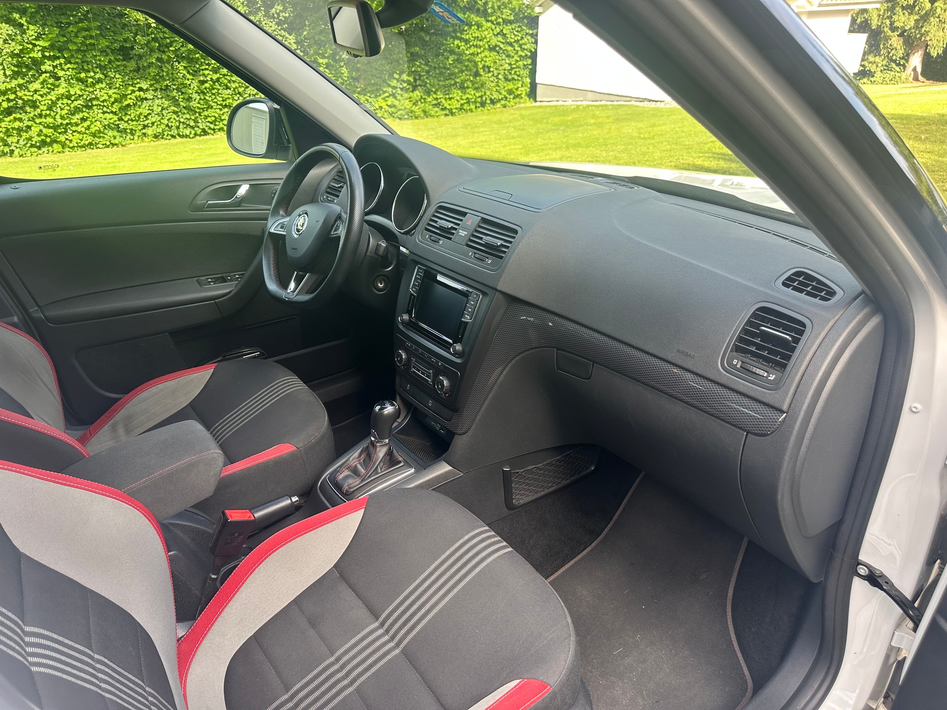 SKODA Yeti 1.4 TSI Monte Carlo 4x2 DSG-image-7