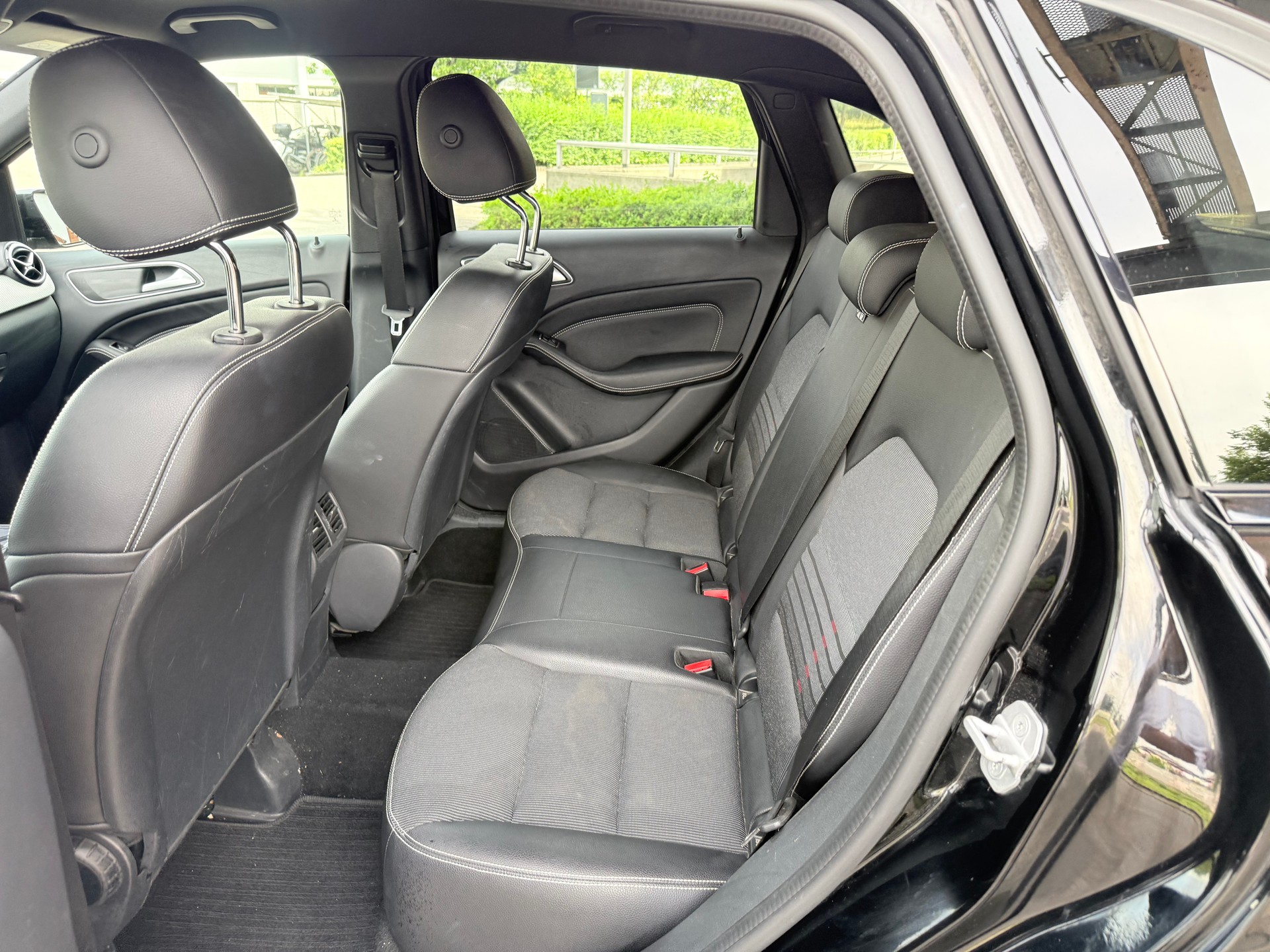MERCEDES-BENZ B 200 CDI AMG Line 7G-DCT-image-10