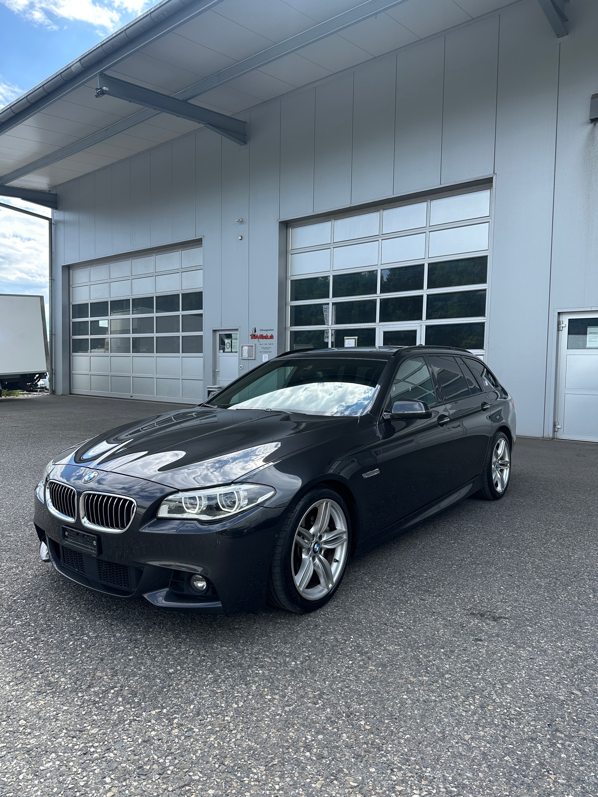 BMW 535i xDrive-image-1