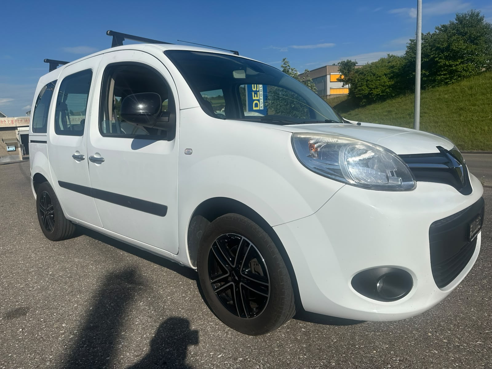 RENAULT Kangoo 1.5 dCi Swiss Edition-image-2