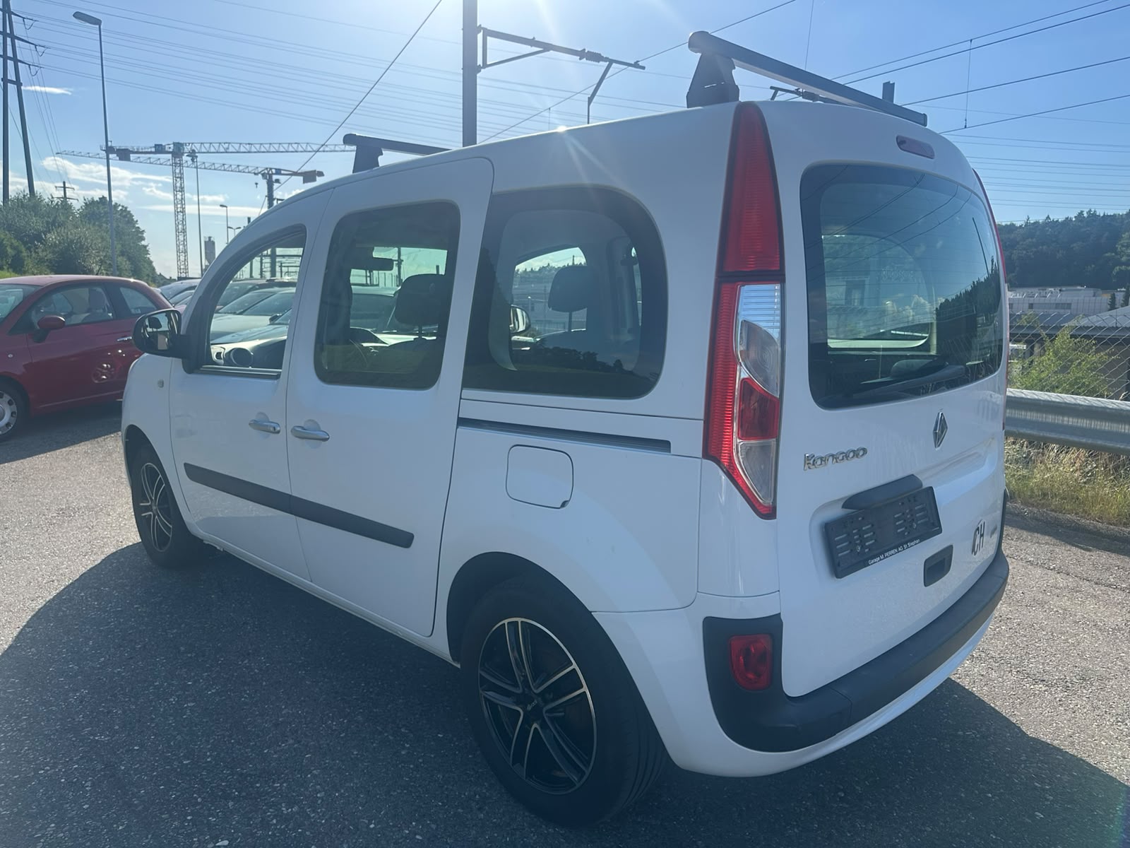 RENAULT Kangoo 1.5 dCi Swiss Edition-image-5