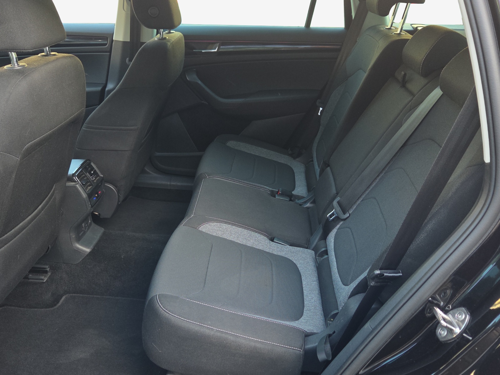 SKODA Kodiaq 2.0 TDI SCR Drive 4x4 DSG-image-11