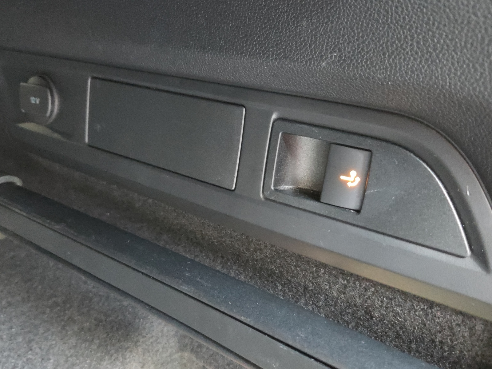 SKODA Kodiaq 2.0 TDI SCR Drive 4x4 DSG-image-13