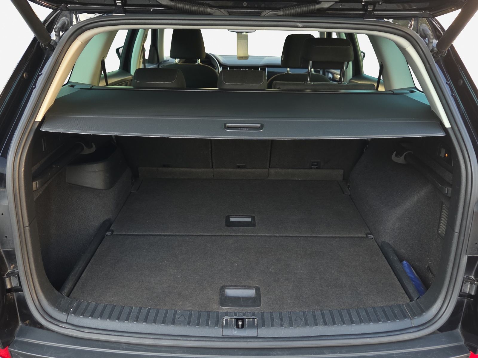 SKODA Kodiaq 2.0 TDI SCR Drive 4x4 DSG-image-12