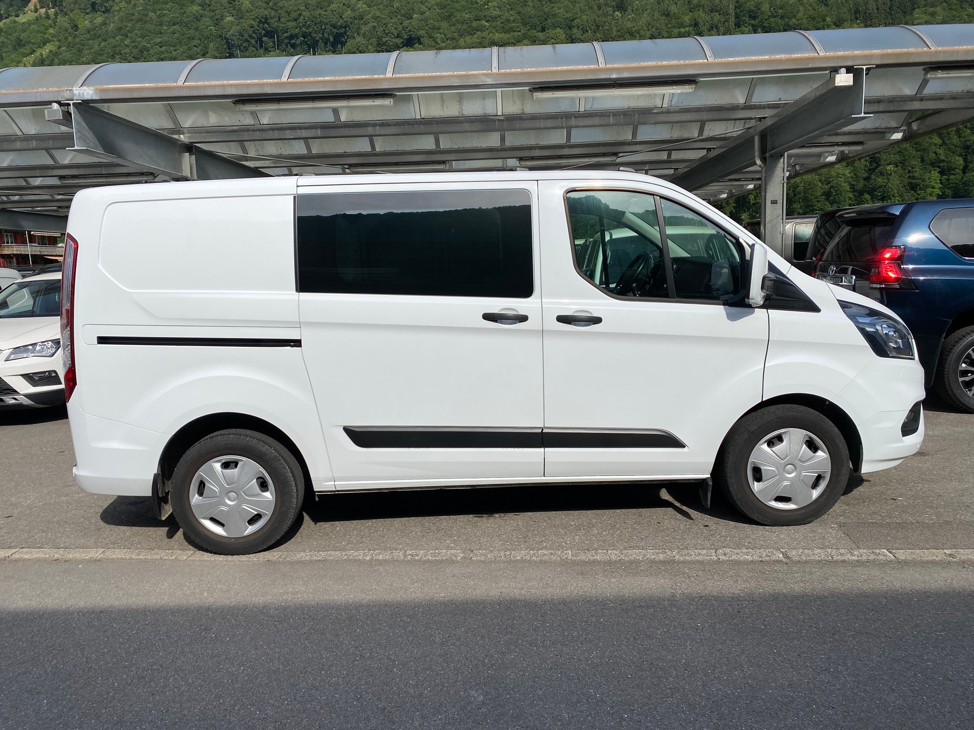 FORD Transit Custom Van 320 L1H1 Trend-image-11