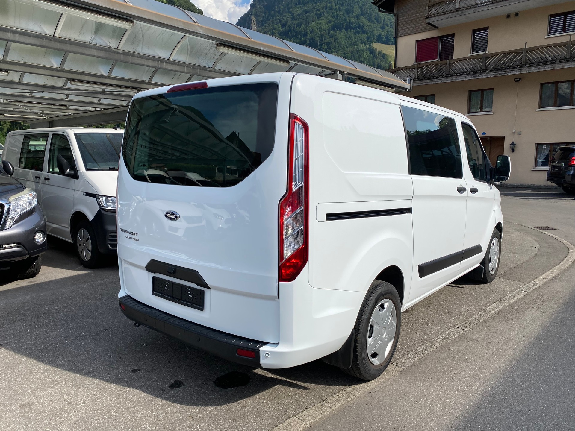 FORD Transit Custom Van 320 L1H1 Trend-image-9