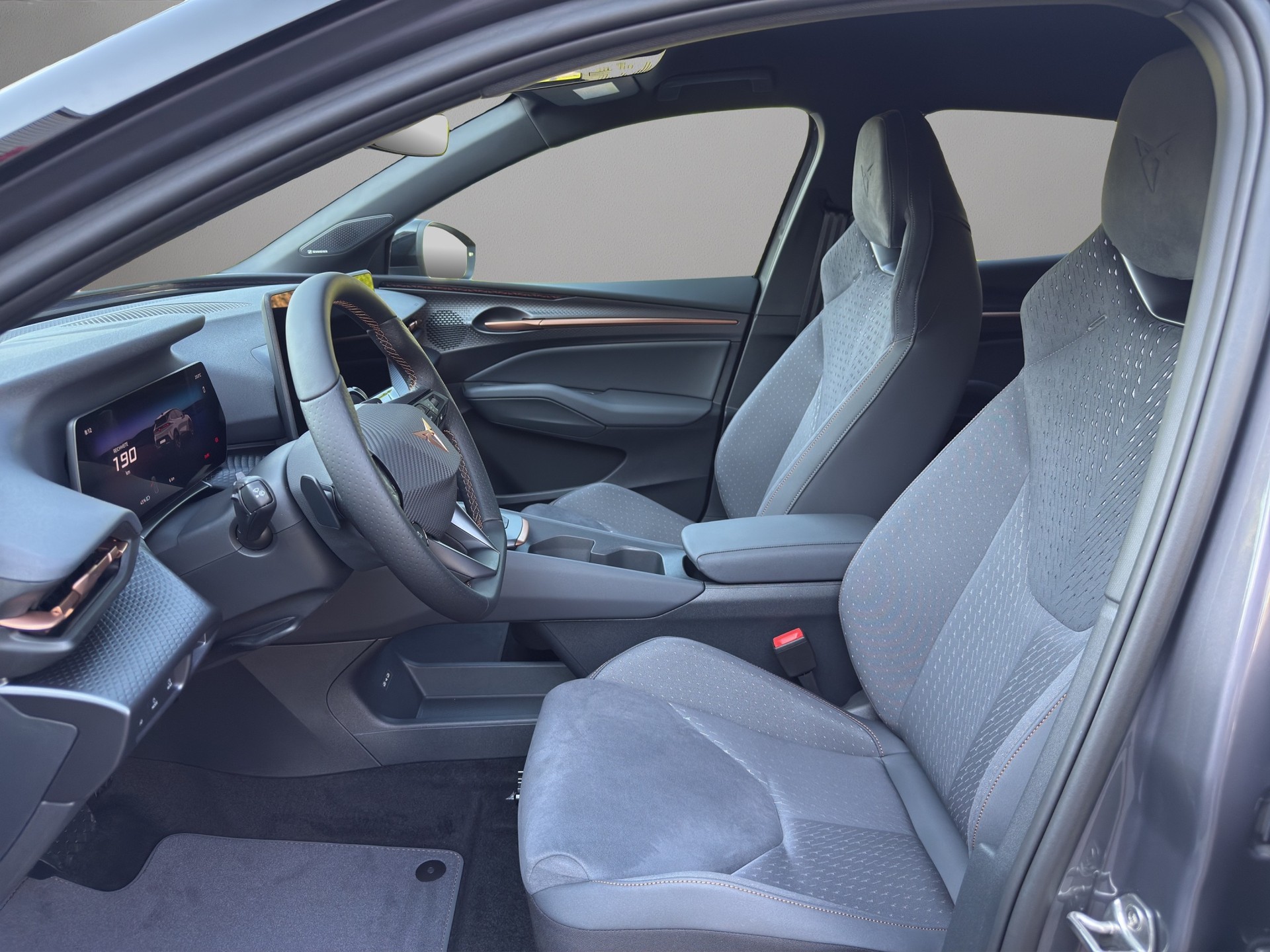 CUPRA Raval 52 kWh Dynamic+ Launch Edition-image-4