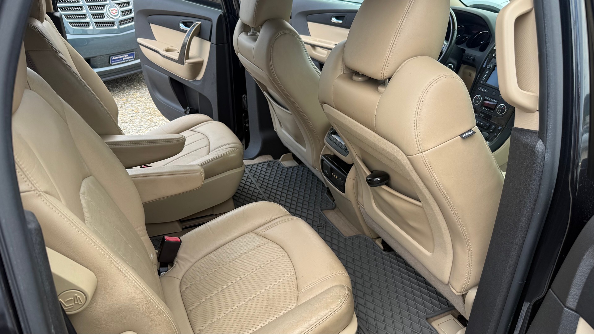 GMC Acadia 3.6 AWD-image-14