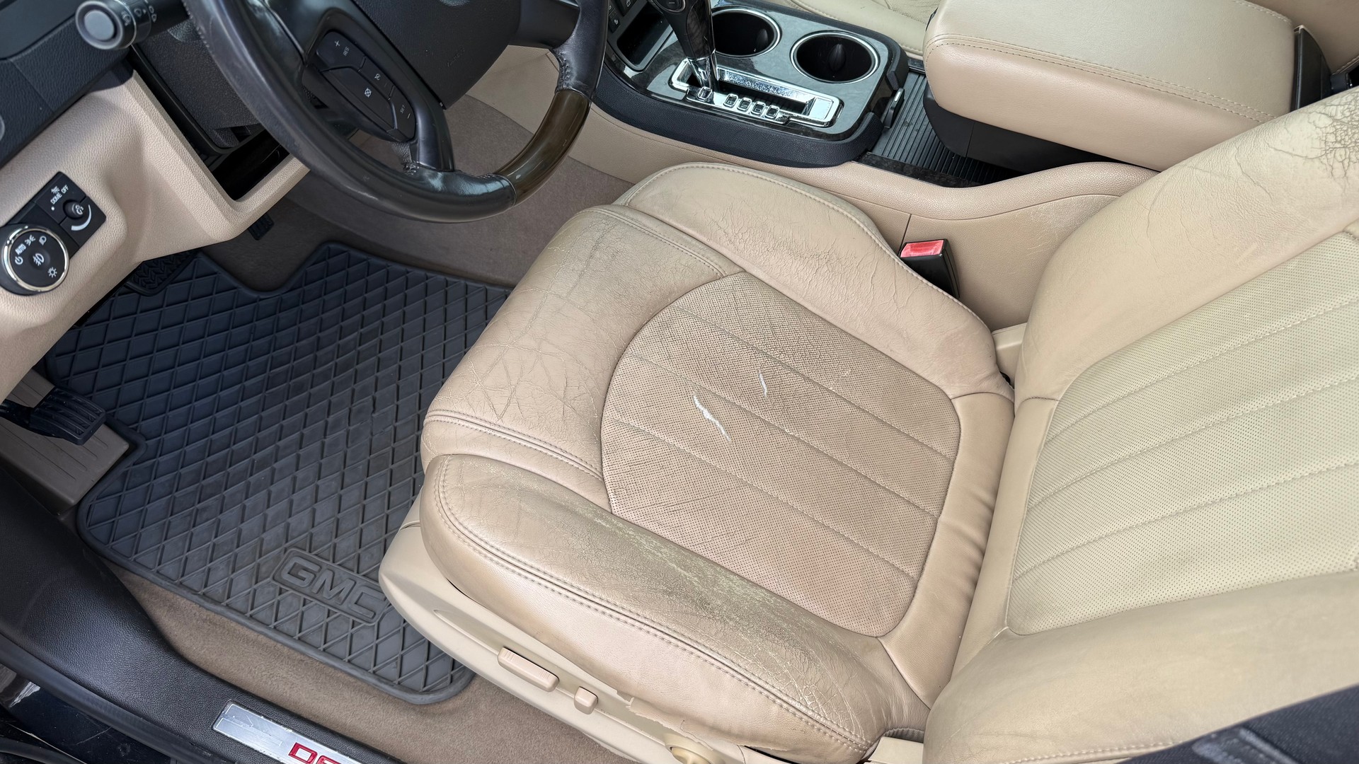 GMC Acadia 3.6 AWD-image-4
