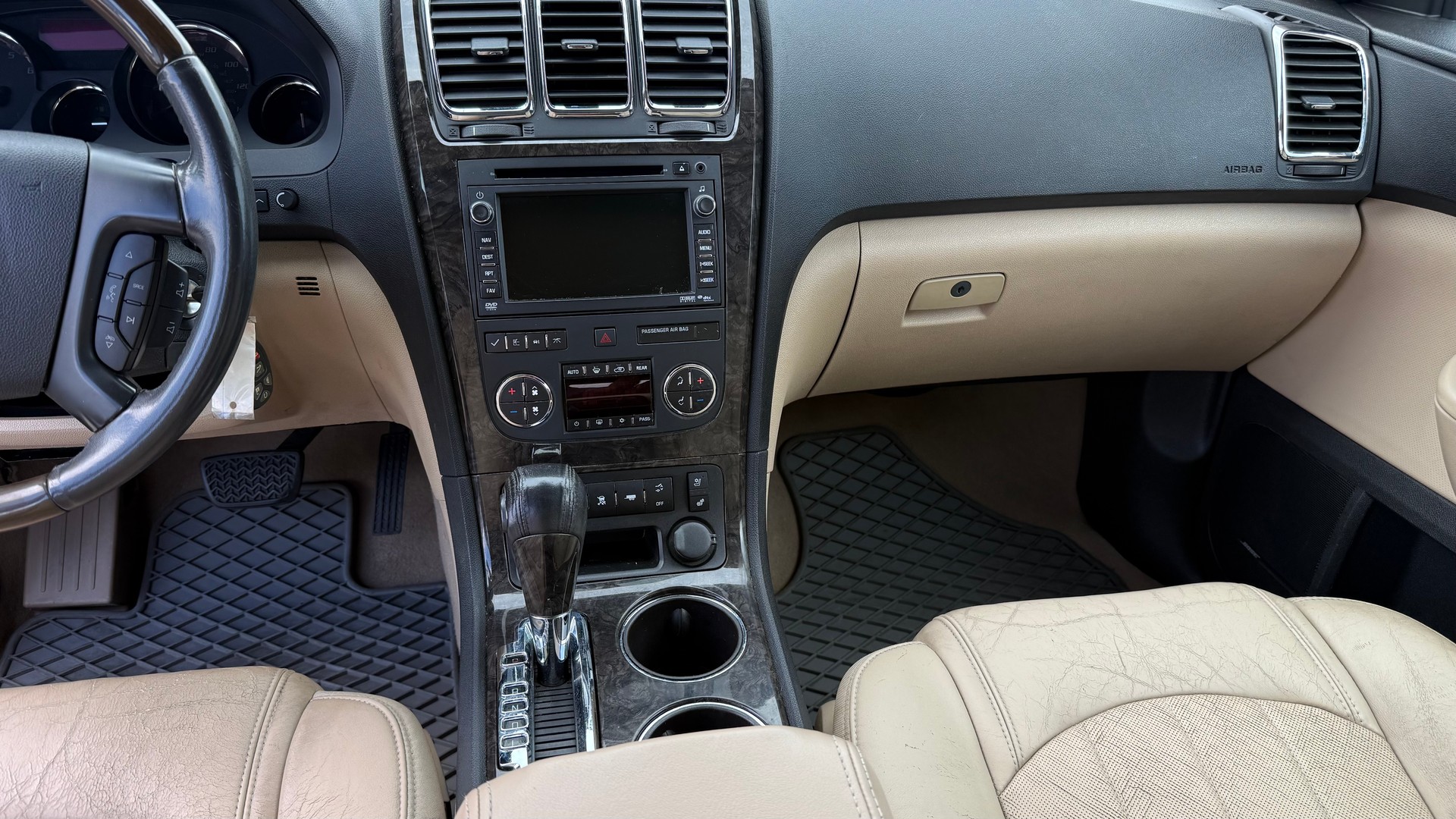 GMC Acadia 3.6 AWD-image-7
