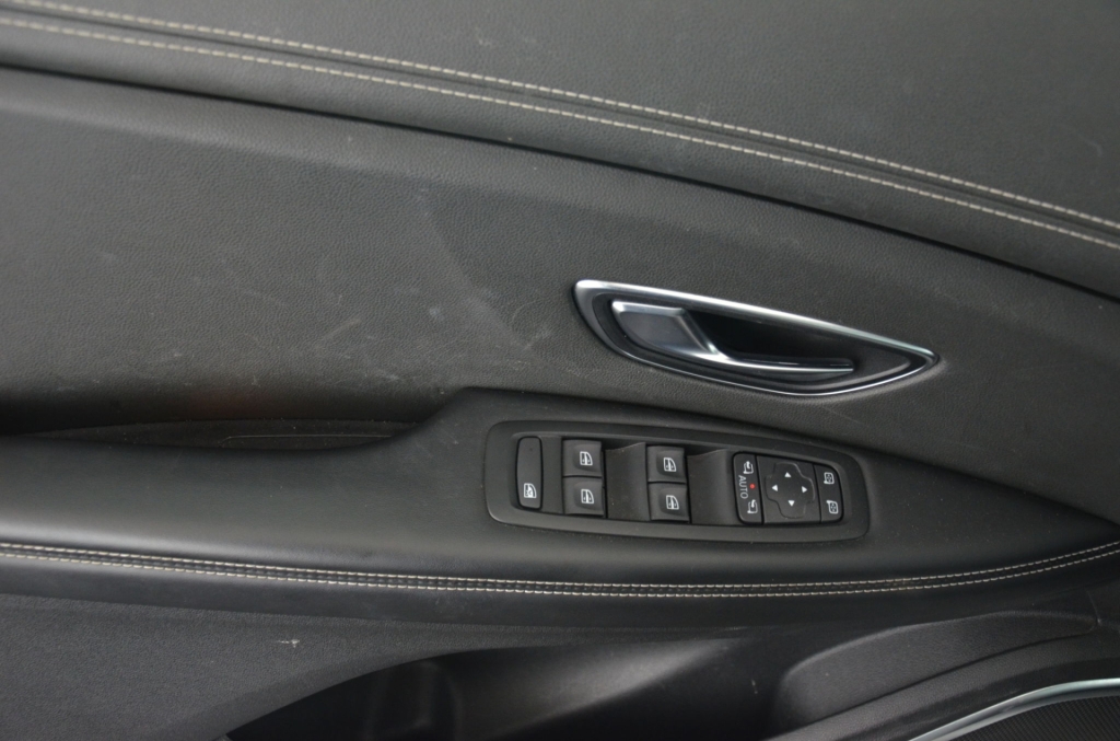 RENAULT Grand Scénic 1.6 dCi Initiale Paris Automat-image-21