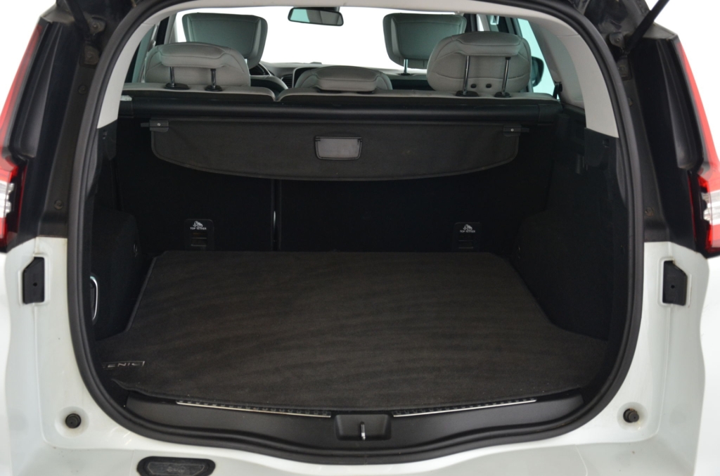 RENAULT Grand Scénic 1.6 dCi Initiale Paris Automat-image-22
