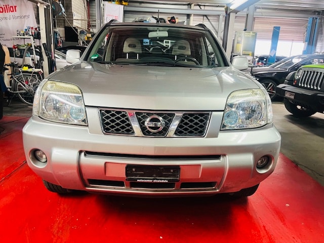 NISSAN X-Trail 2.2 DCI Columbia 4WD-image-4
