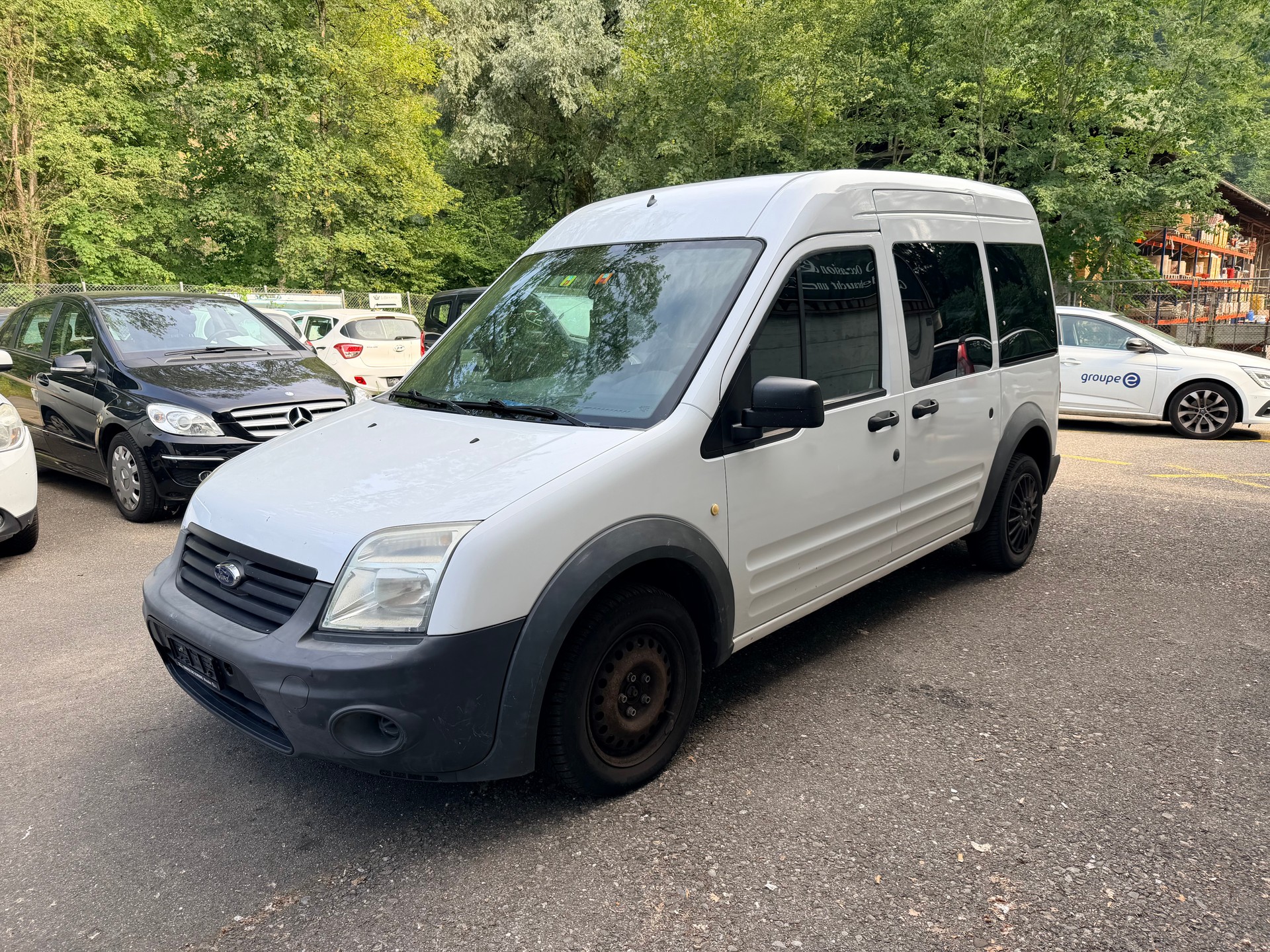 FORD TOURNEO CONNECT-image-2