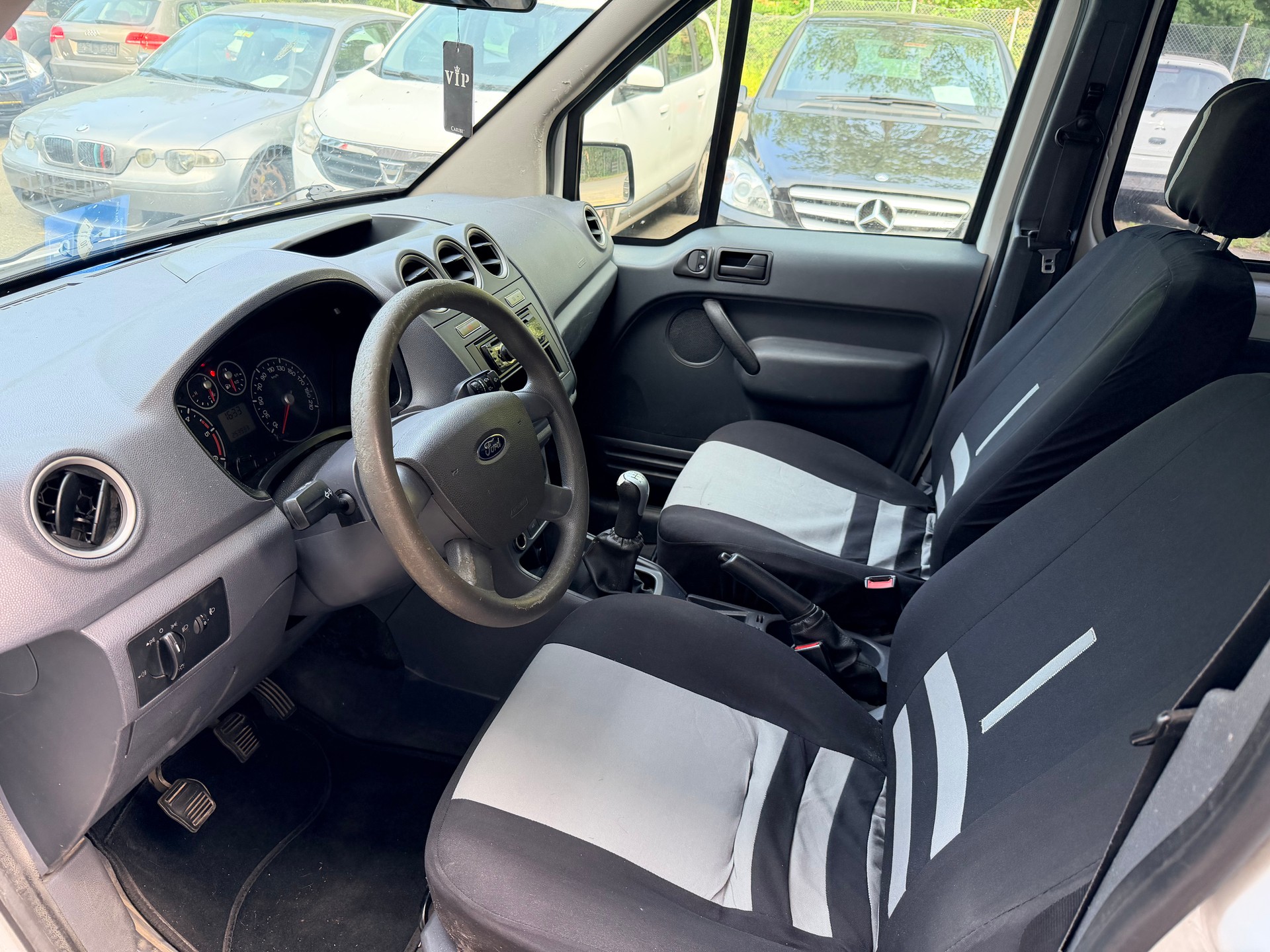 FORD TOURNEO CONNECT-image-7