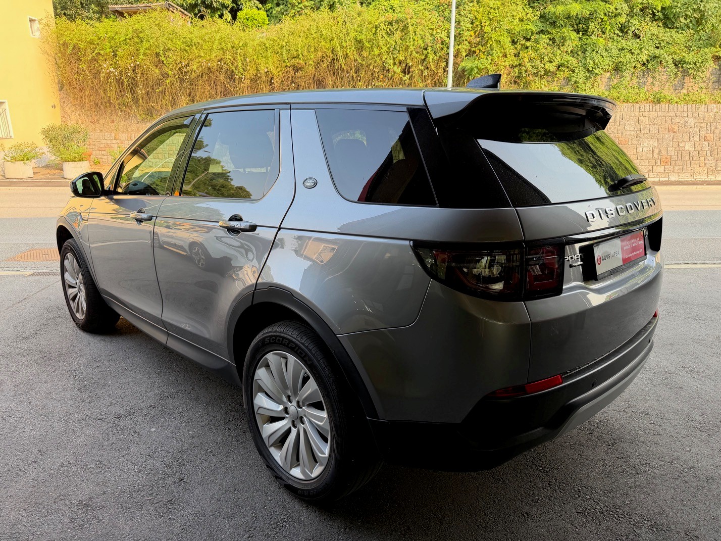 LAND ROVER Discovery Sport R Dyn D180 2.0D TD4 MHEV SE AWD AT9-image-2