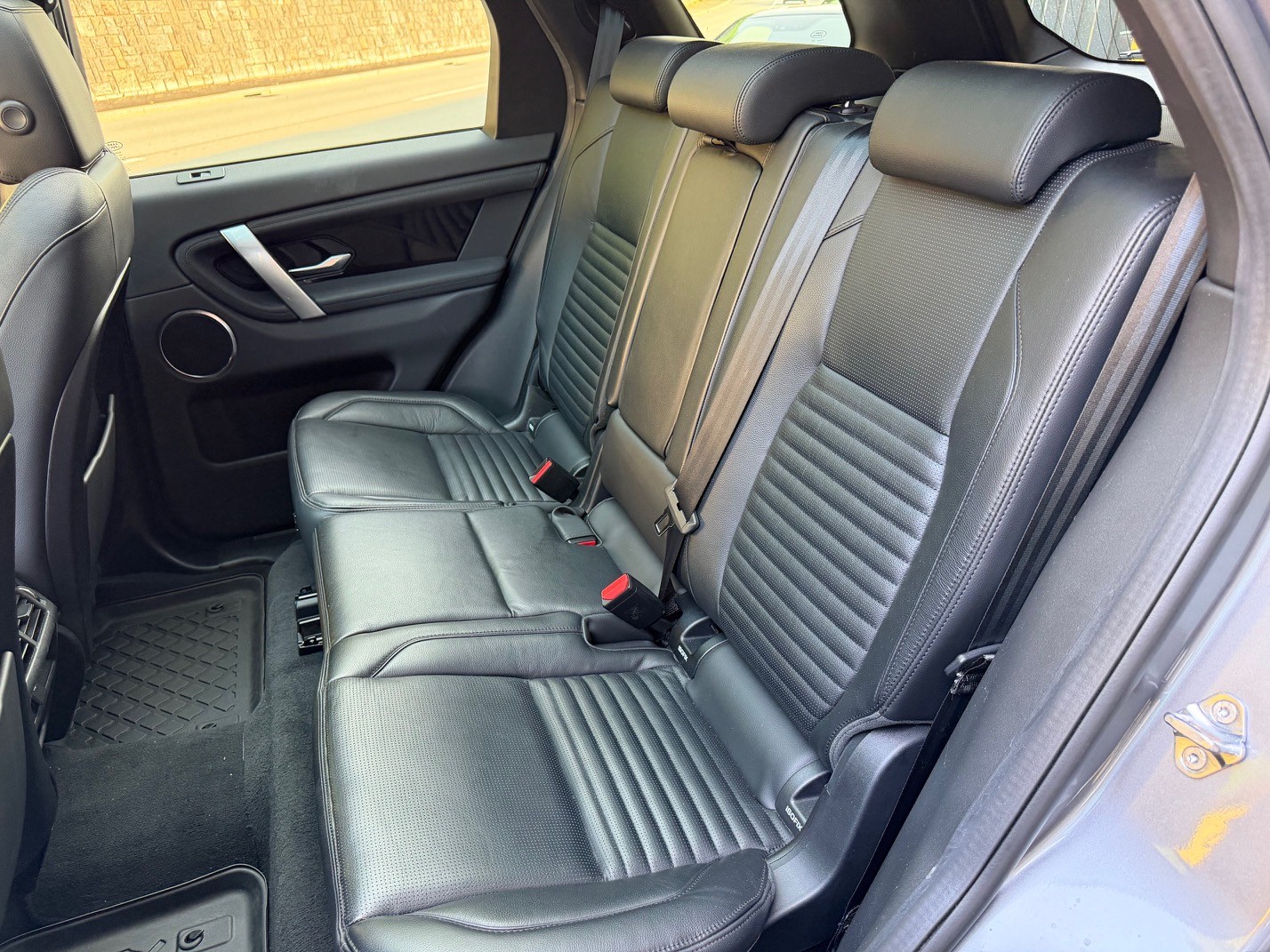 LAND ROVER Discovery Sport R Dyn D180 2.0D TD4 MHEV SE AWD AT9-image-9