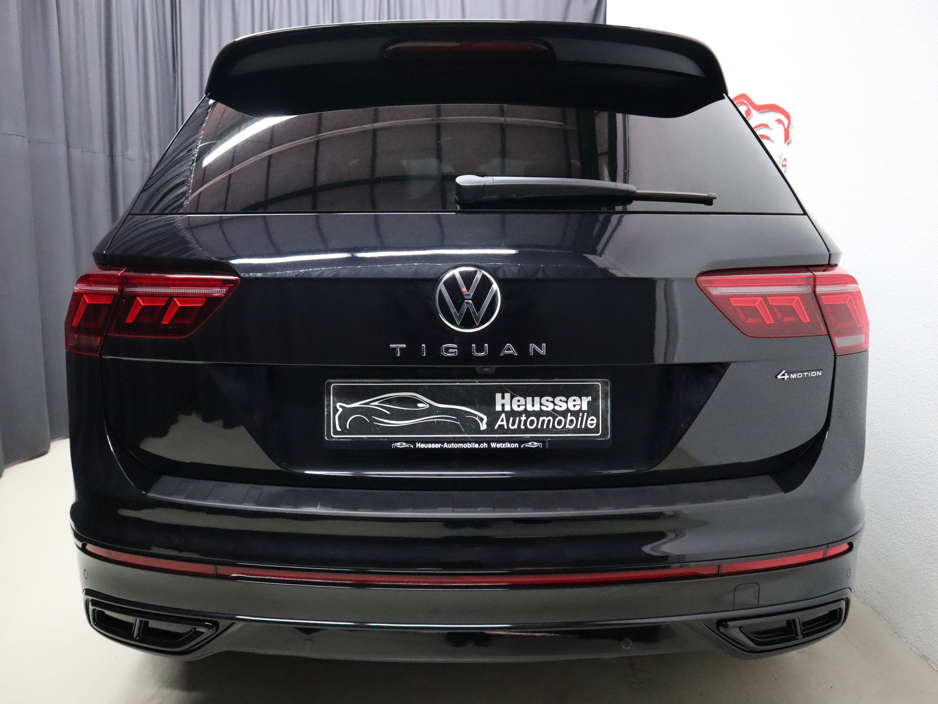VW Tiguan 2.0TSI R-Line 4Motion DSG - Black Style - Panorama - Leder - Harman/Kardon - AHK - 360° Kamera - 245 PS-image-5