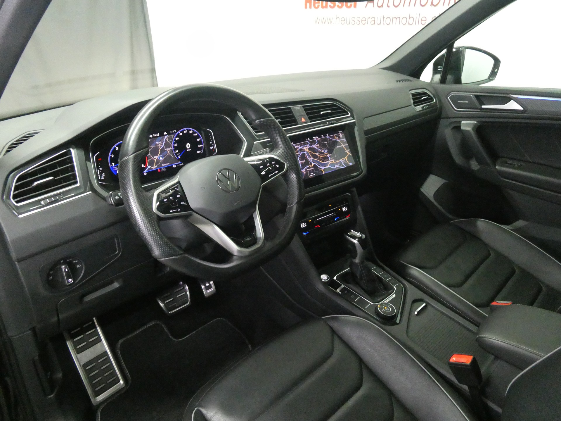 VW Tiguan 2.0TSI R-Line 4Motion DSG - Black Style - Panorama - Leder - Harman/Kardon - AHK - 360° Kamera - 245 PS-image-8