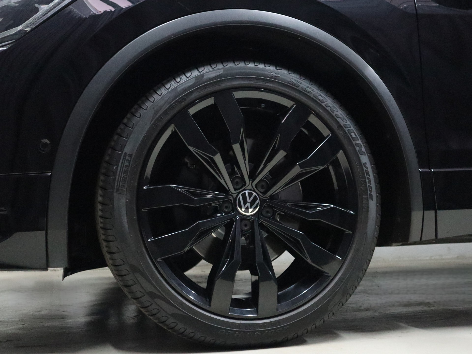 VW Tiguan 2.0TSI R-Line 4Motion DSG - Black Style - Panorama - Leder - Harman/Kardon - AHK - 360° Kamera - 245 PS-image-7