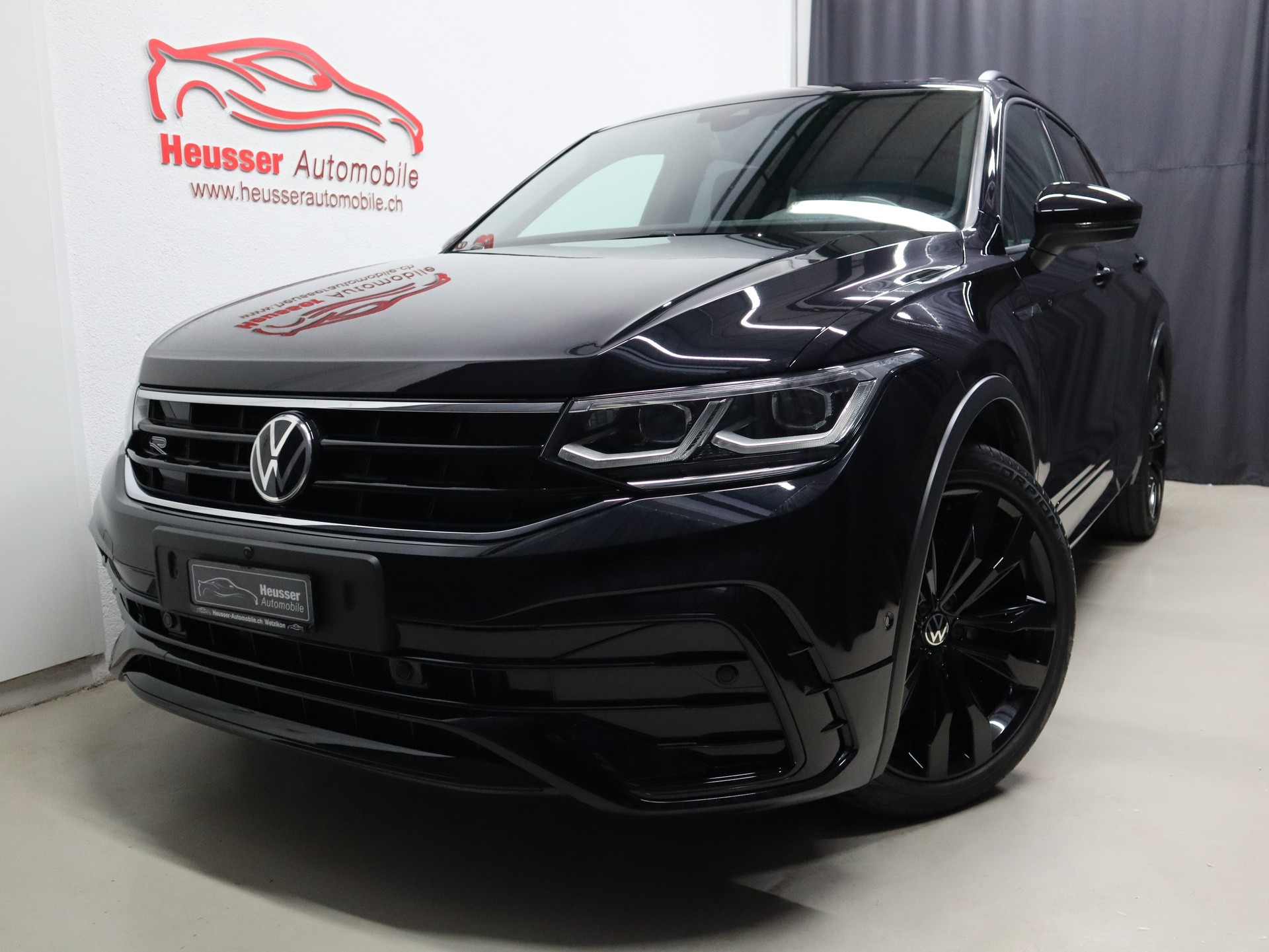 VW Tiguan 2.0TSI R-Line 4Motion DSG - Black Style - Panorama - Leder - Harman/Kardon - AHK - 360° Kamera - 245 PS-image-0