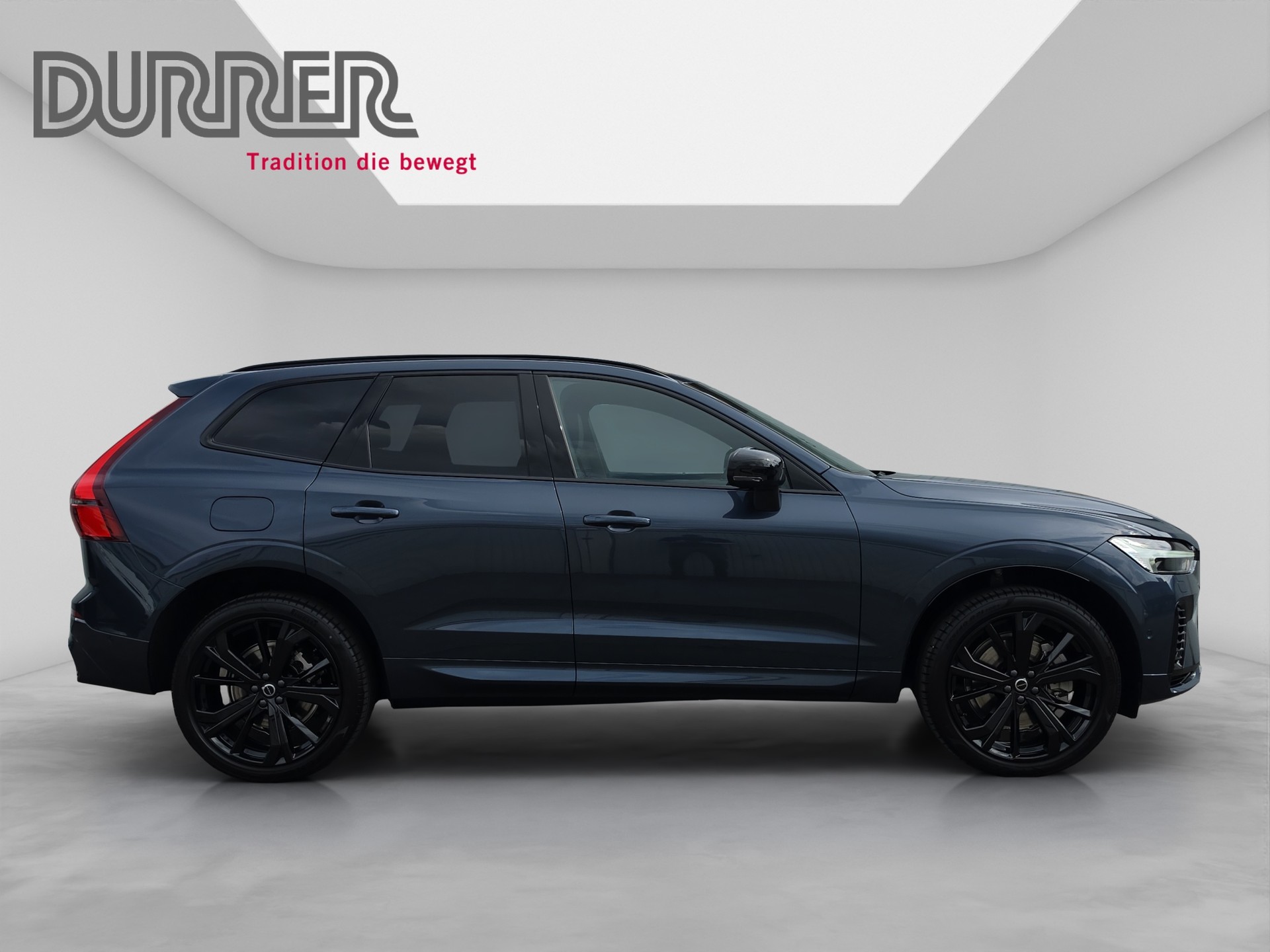 VOLVO XC60 2.0 T6 TE Black Edition eAWD-showroom-element-3
