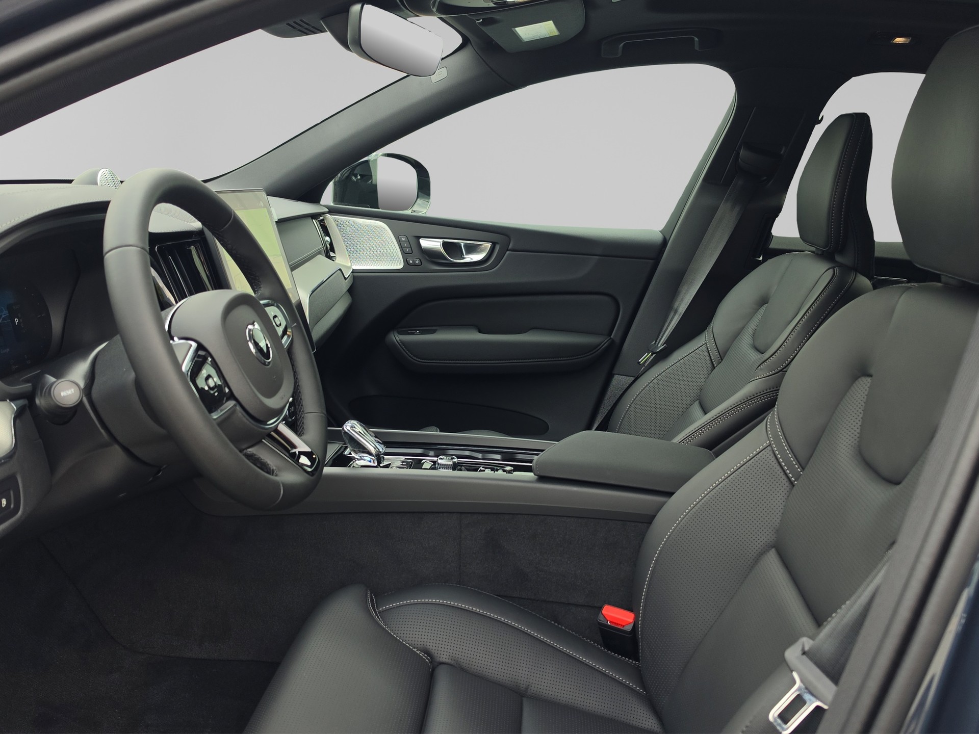 VOLVO XC60 2.0 T6 TE Black Edition eAWD-image-8