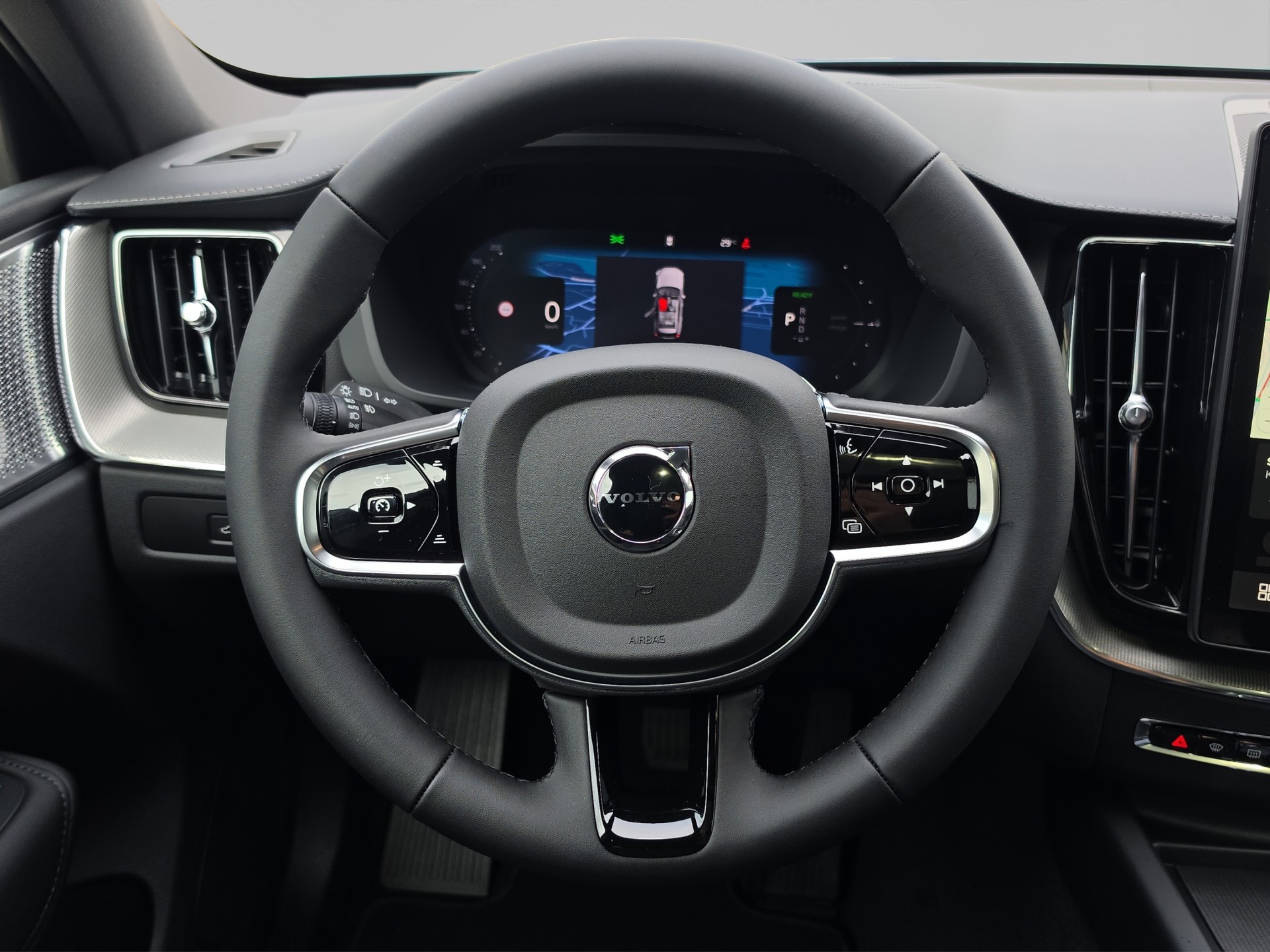 VOLVO XC60 2.0 T6 TE Black Edition eAWD-image-10
