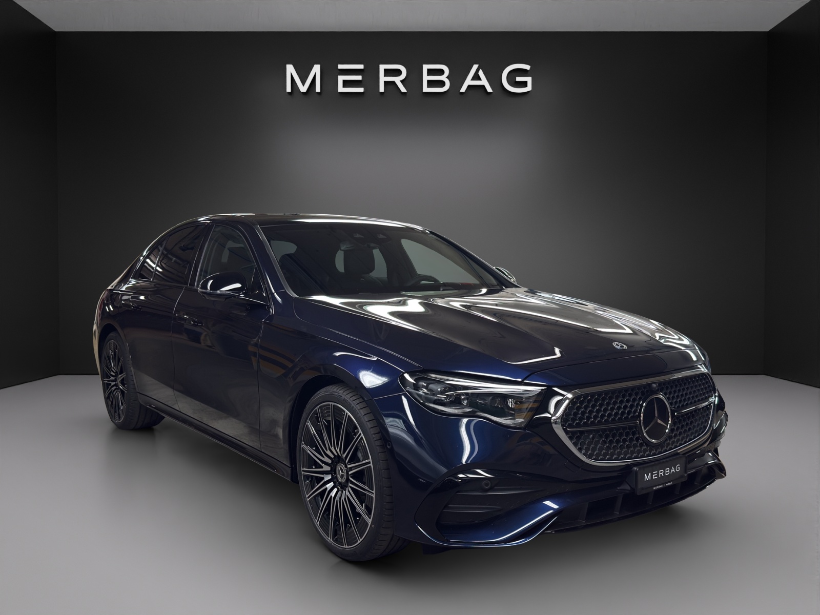 MERCEDES-BENZ E 220 d 4Matic 9G-Tronic-image-5
