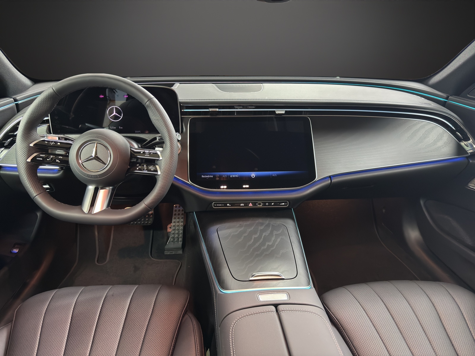 MERCEDES-BENZ E 220 d 4Matic 9G-Tronic-image-10