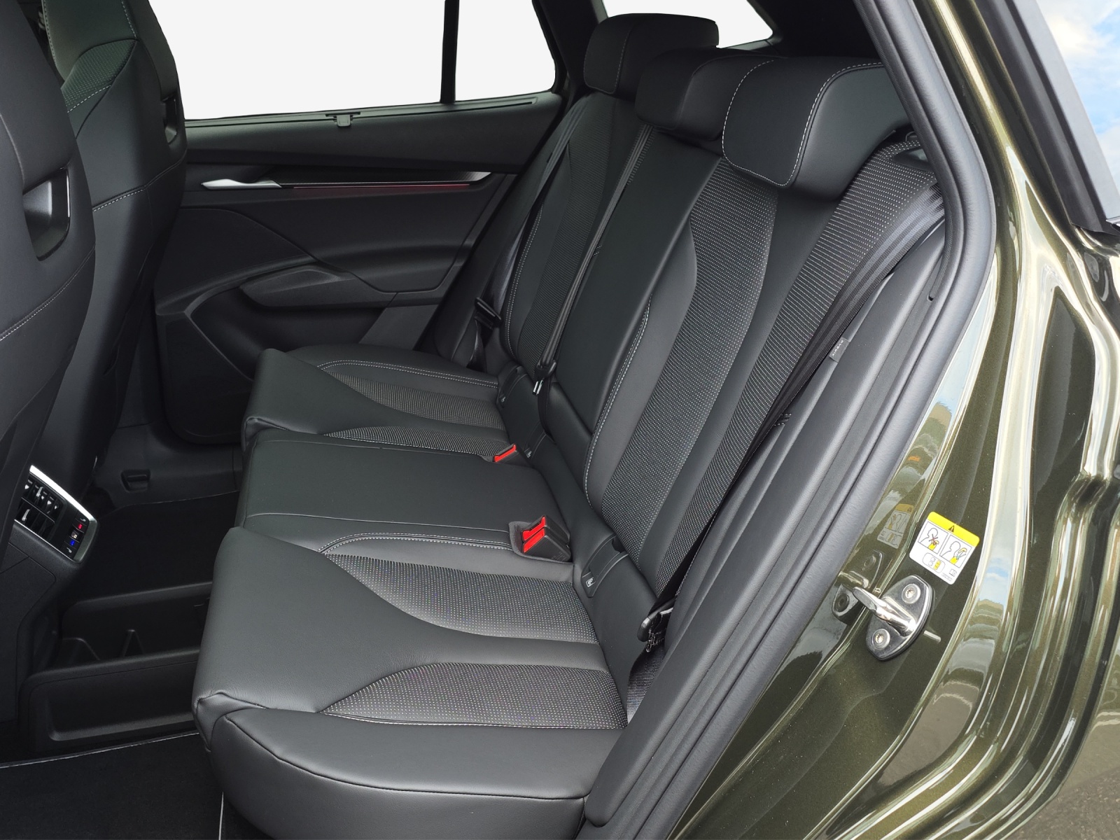 SKODA Enyaq 4x4 RS-image-11