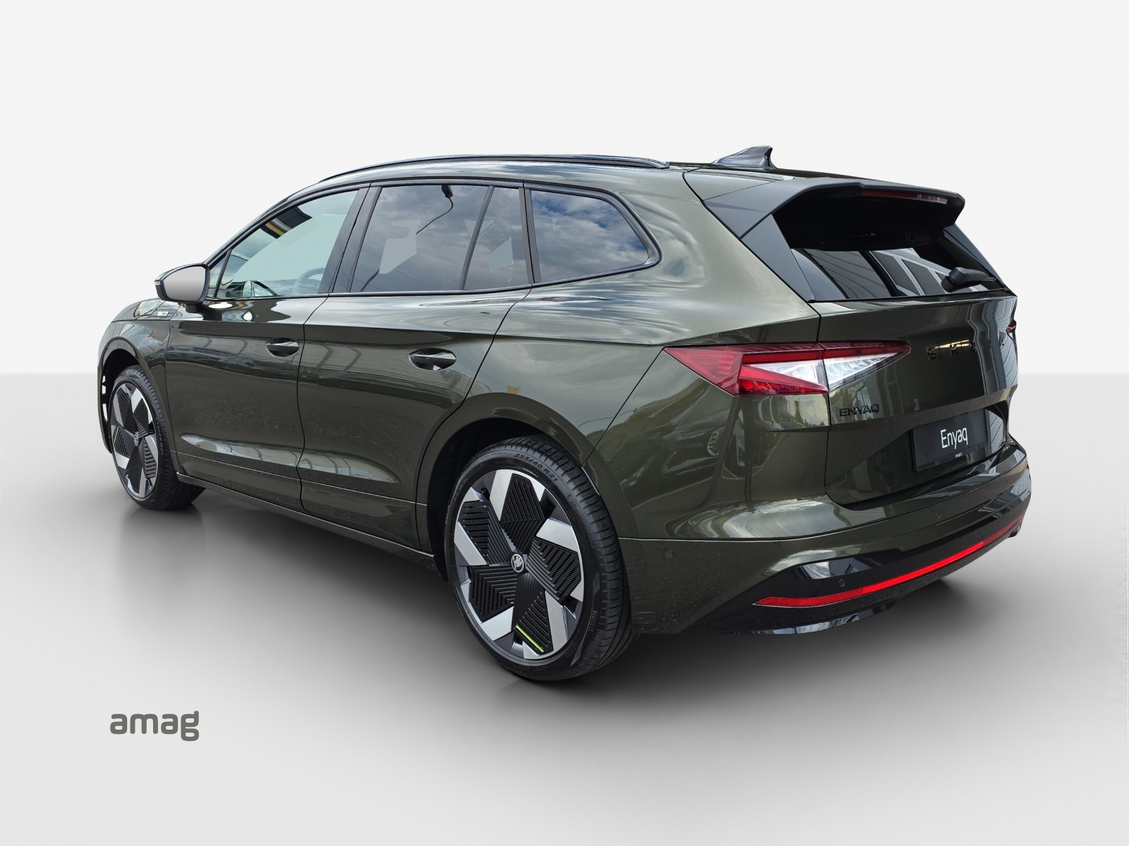 SKODA Enyaq 4x4 RS-image-2