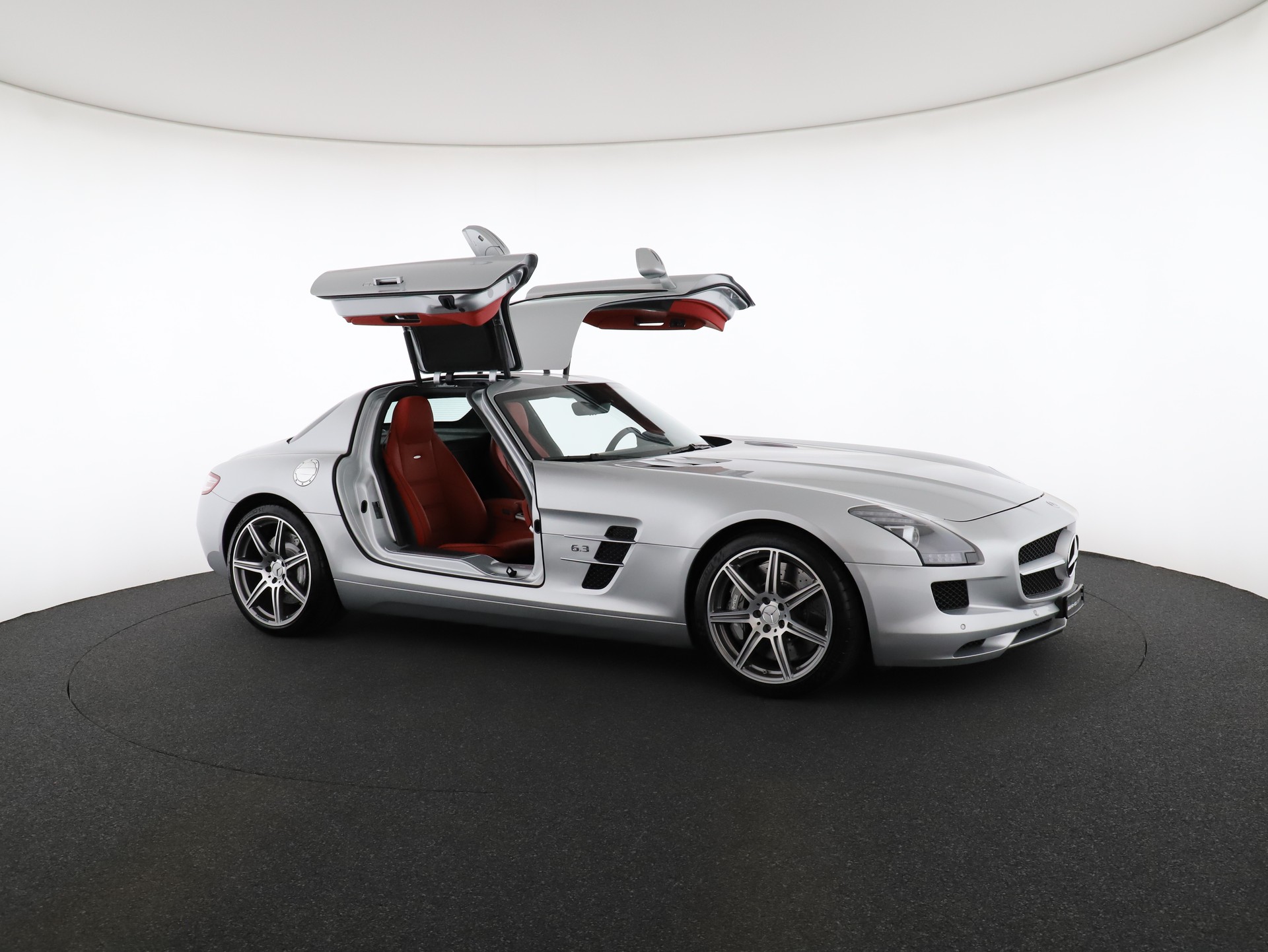MERCEDES-BENZ SLS 63 AMG Speedshift-image-9