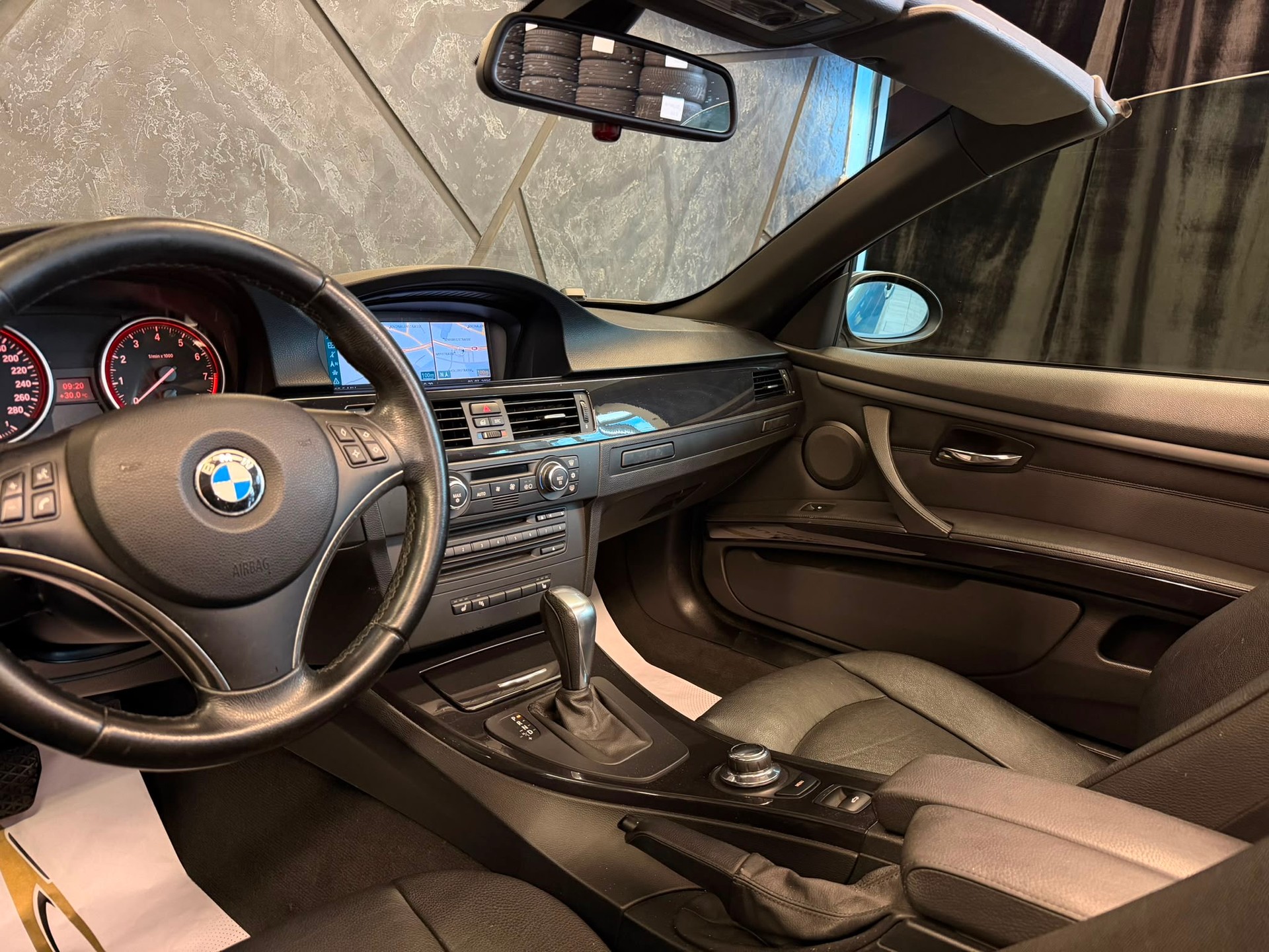 BMW 325i Cabriolet Steptronic-image-8