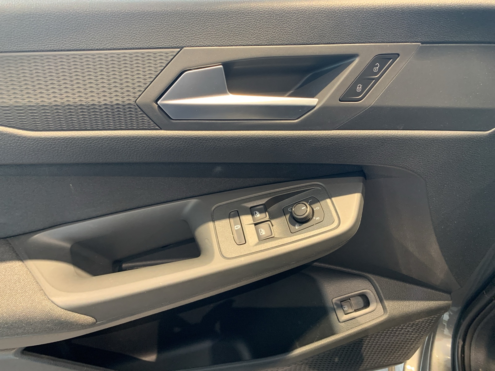 FORD Tourneo Connect 1.5 EcoBoost 150 Active PHEV-image-7